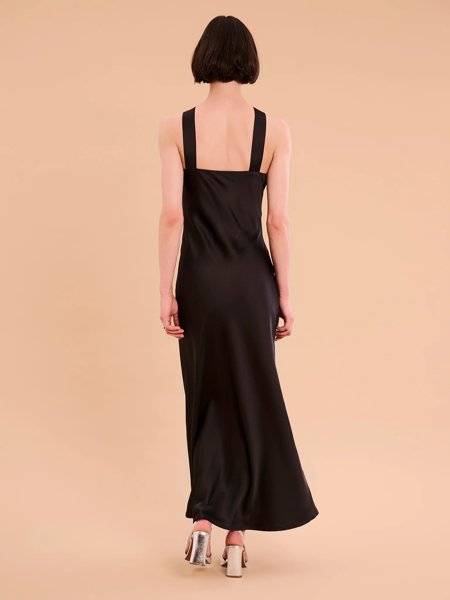 Alessia Dress in Black - Image 4