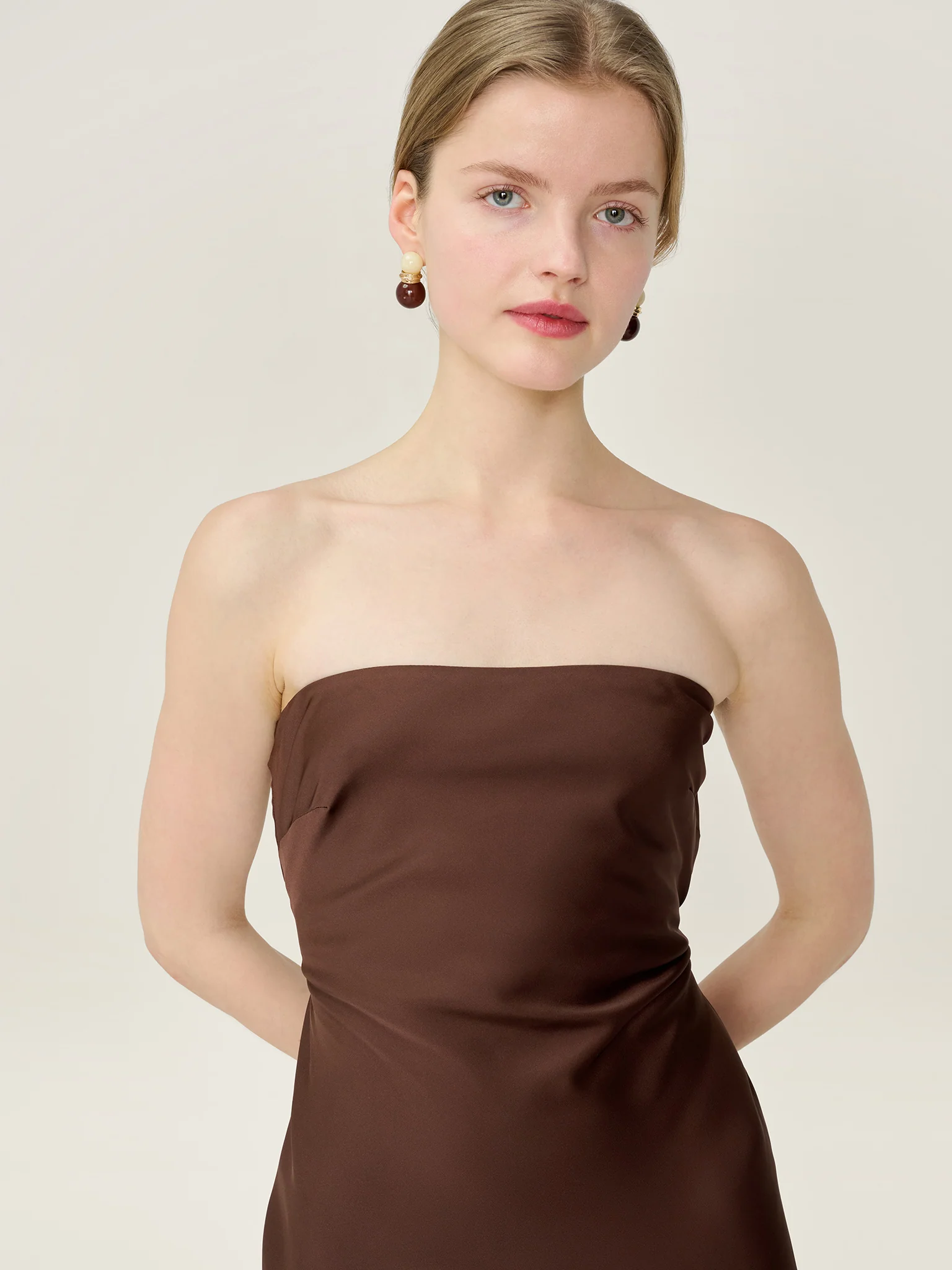 Amdra Dress in Chocolate - Image 4