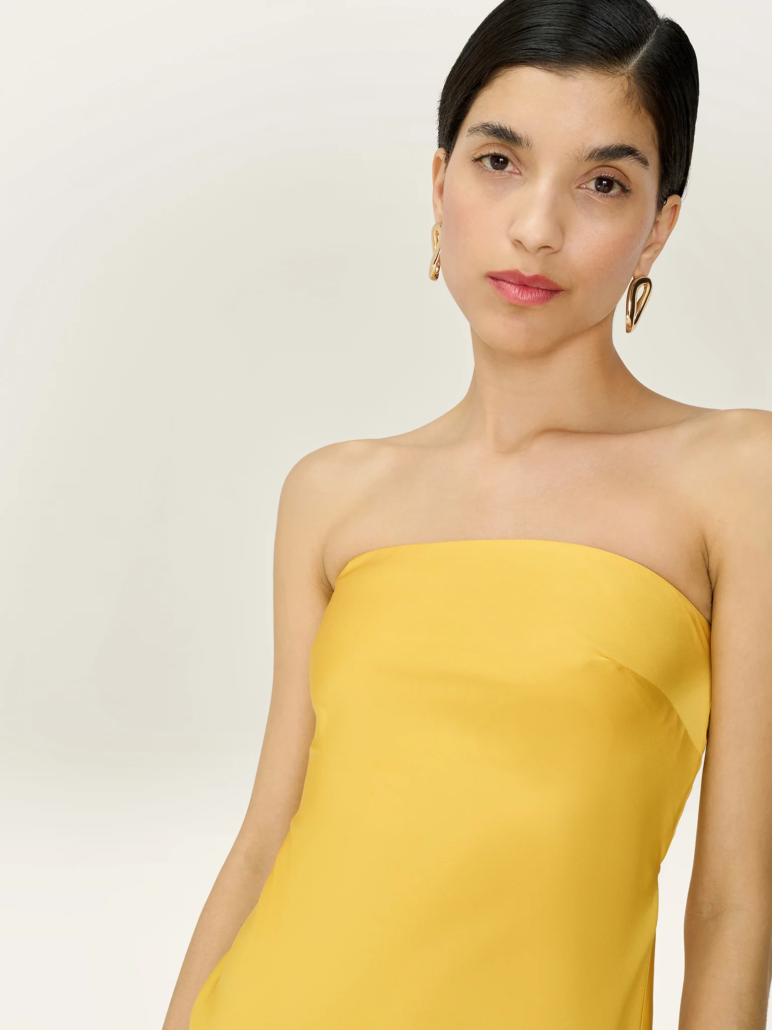 Amdra Dress in Eggyolk - Image 3