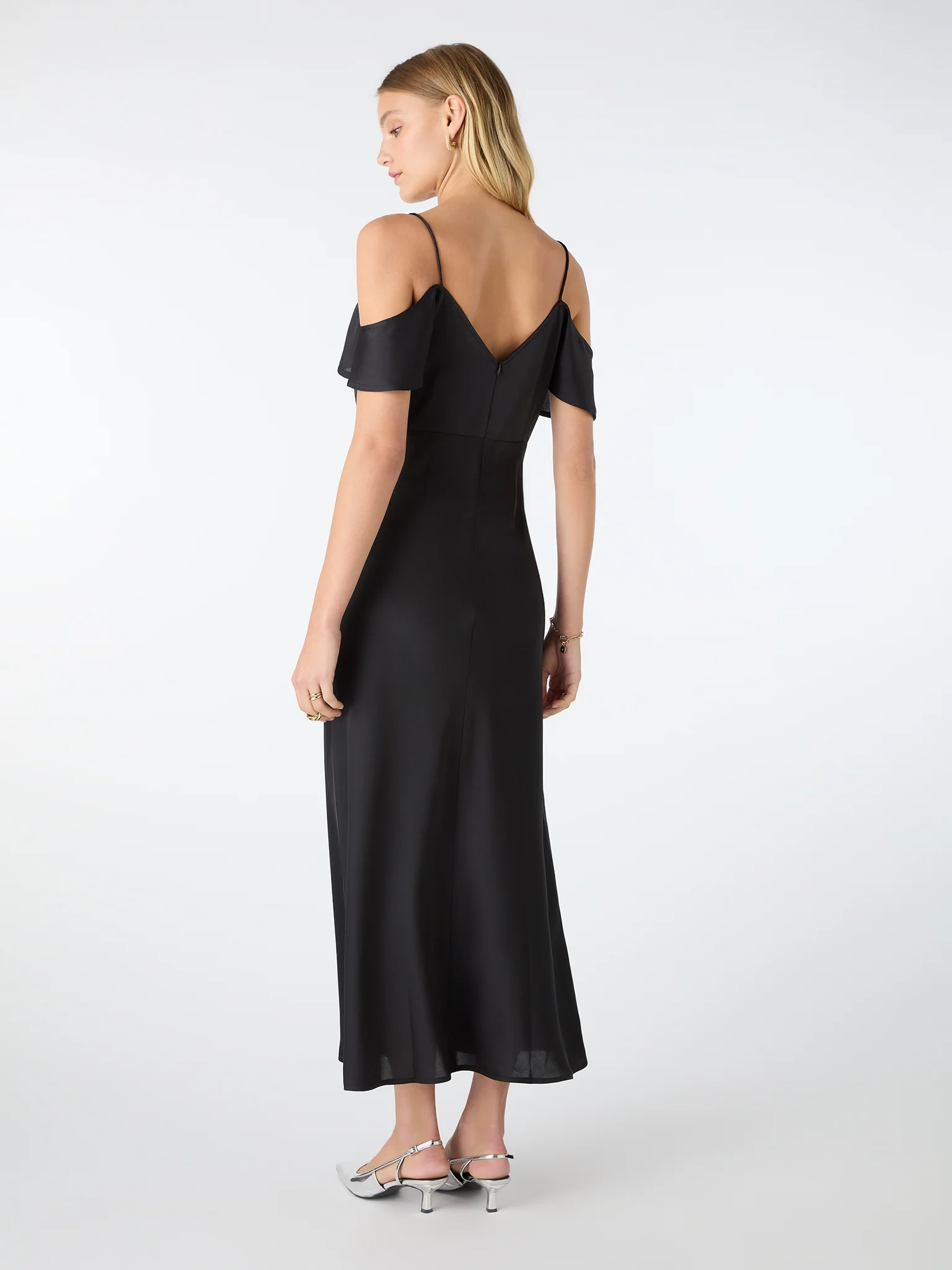 Anthia Drop Shoulder Midi Dress in Black - Image 3