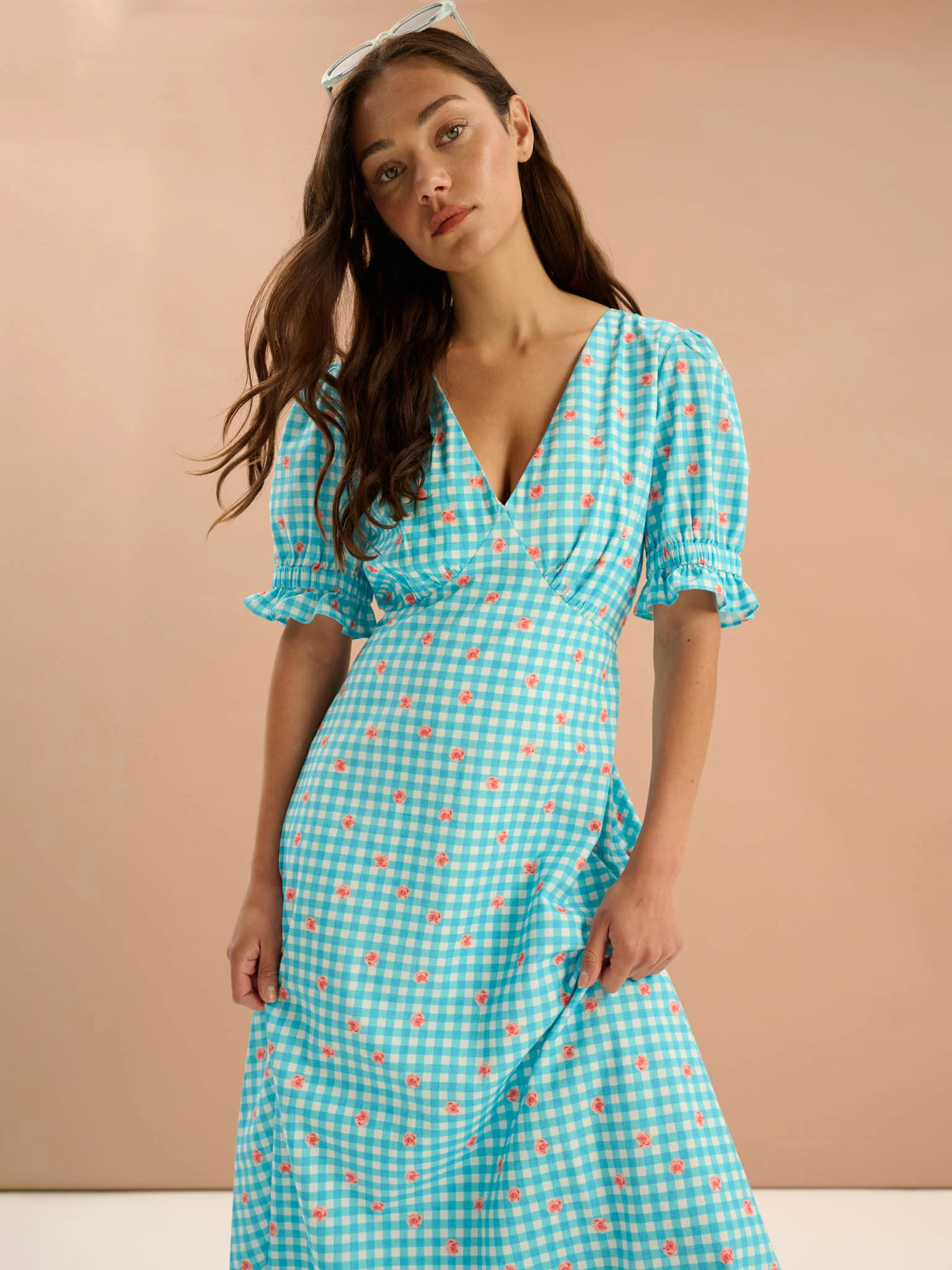 Beverley Floral Gingham Printed Frill Cuff Midi Dress in Blue - Image 3