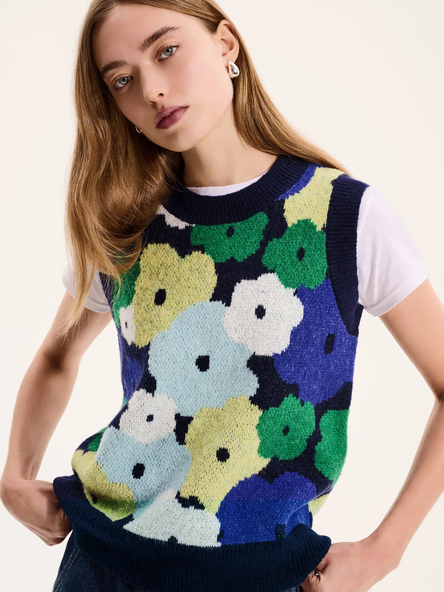 Bobbi Oversized Floral Sweater Vest - Image 4