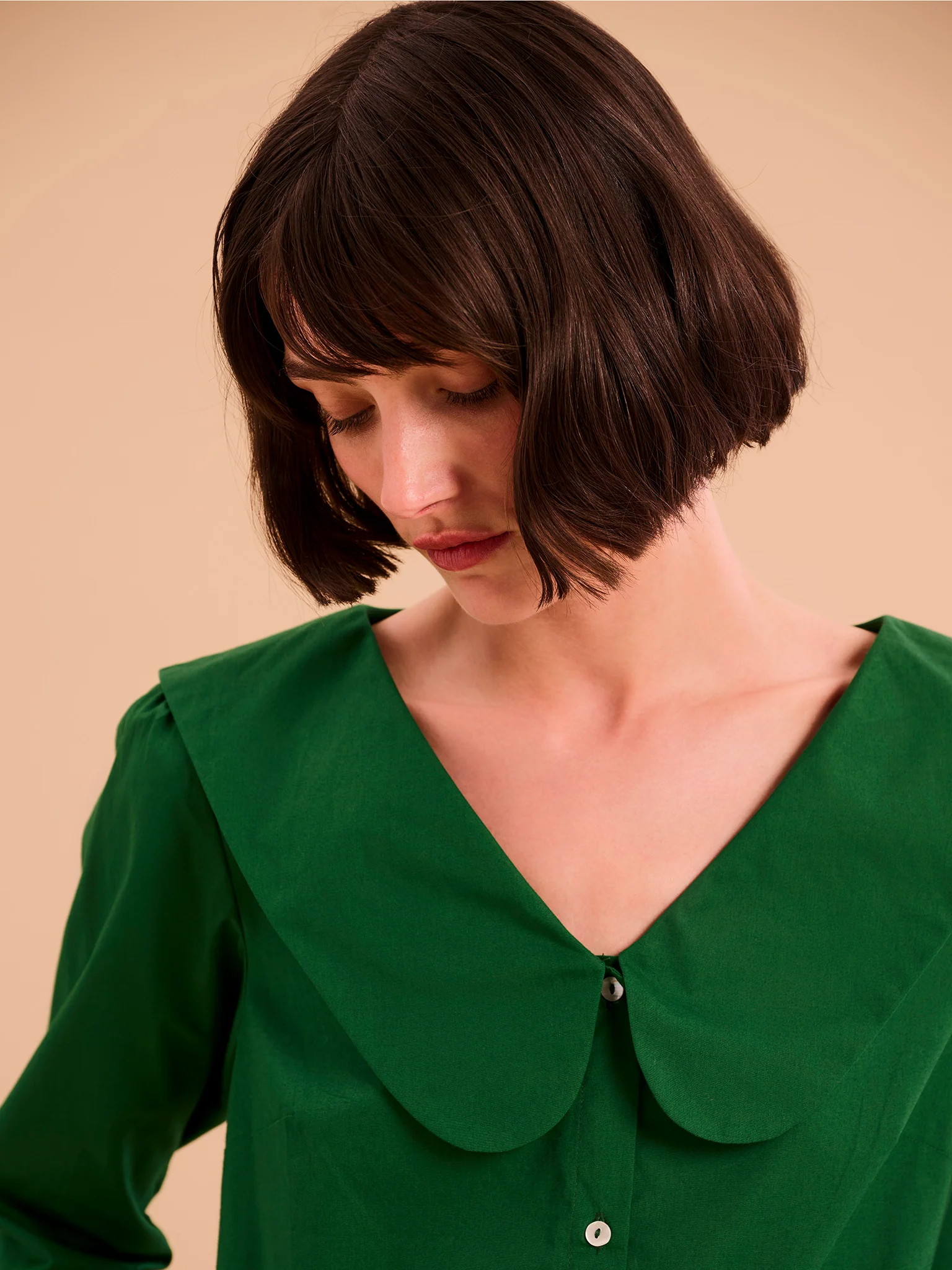 Caitlin Oversized Collar Blouse in Green - Image 4