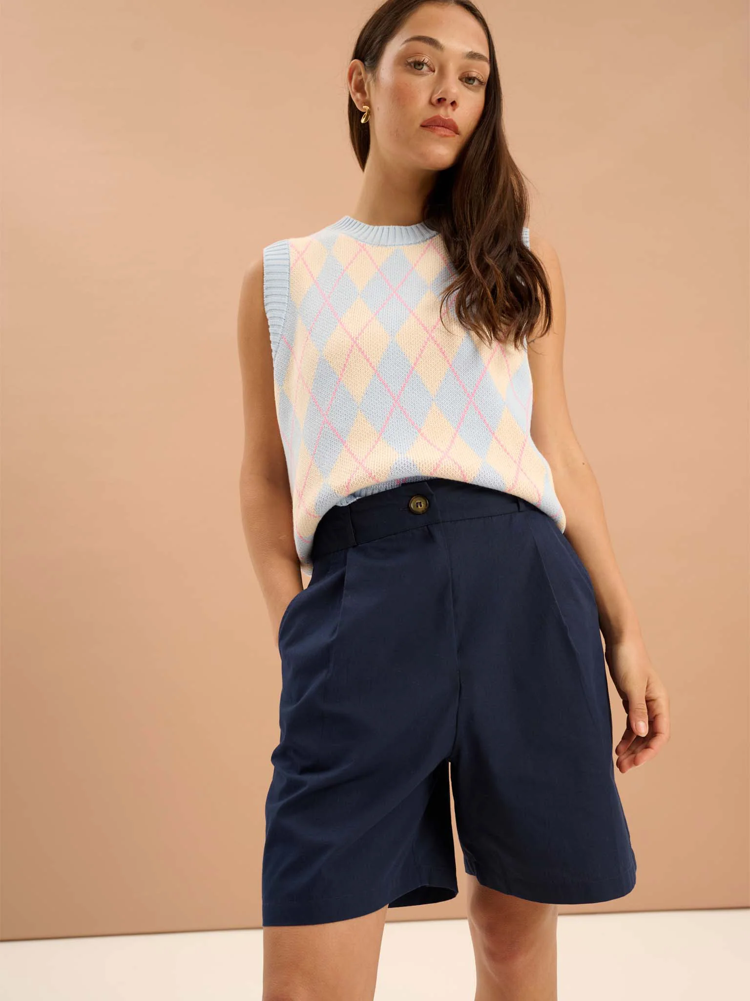 Carlina Pleat Front Shorts in Navy - Image 4