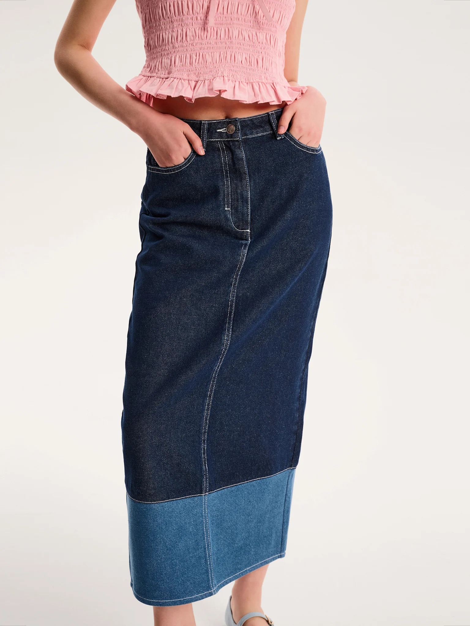 Chicago Skirt in Dark Wash - Image 4