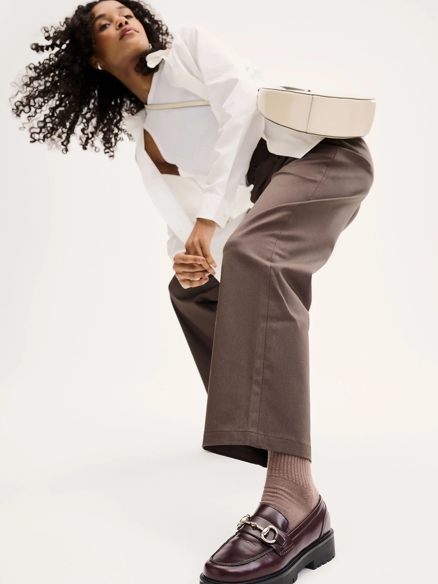 Cinnamon Relaxed Trousers in Mushroom - Image 5