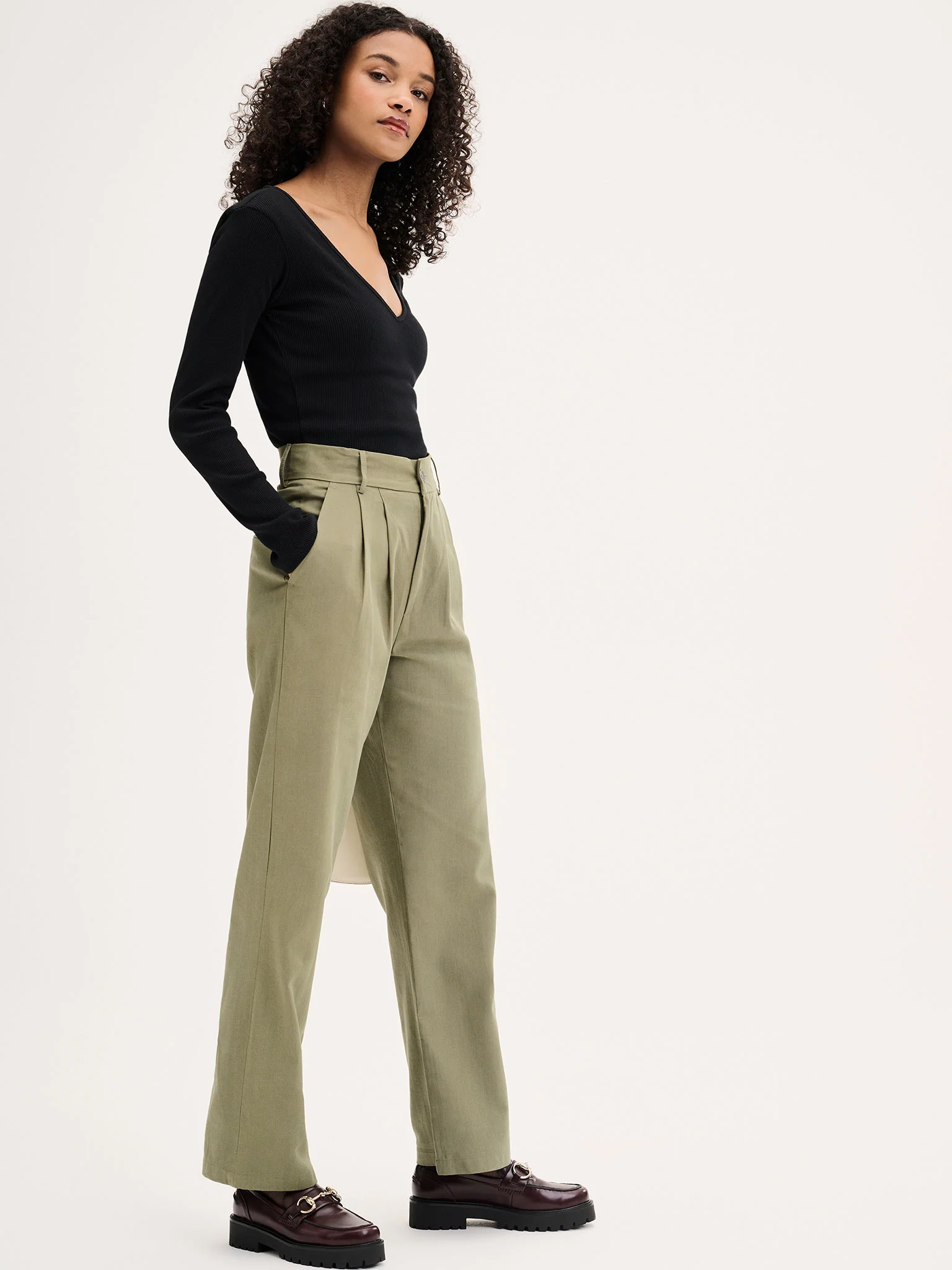 Cinnamon Relaxed Trousers in Mole Green Cotton/Tencel - Image 4