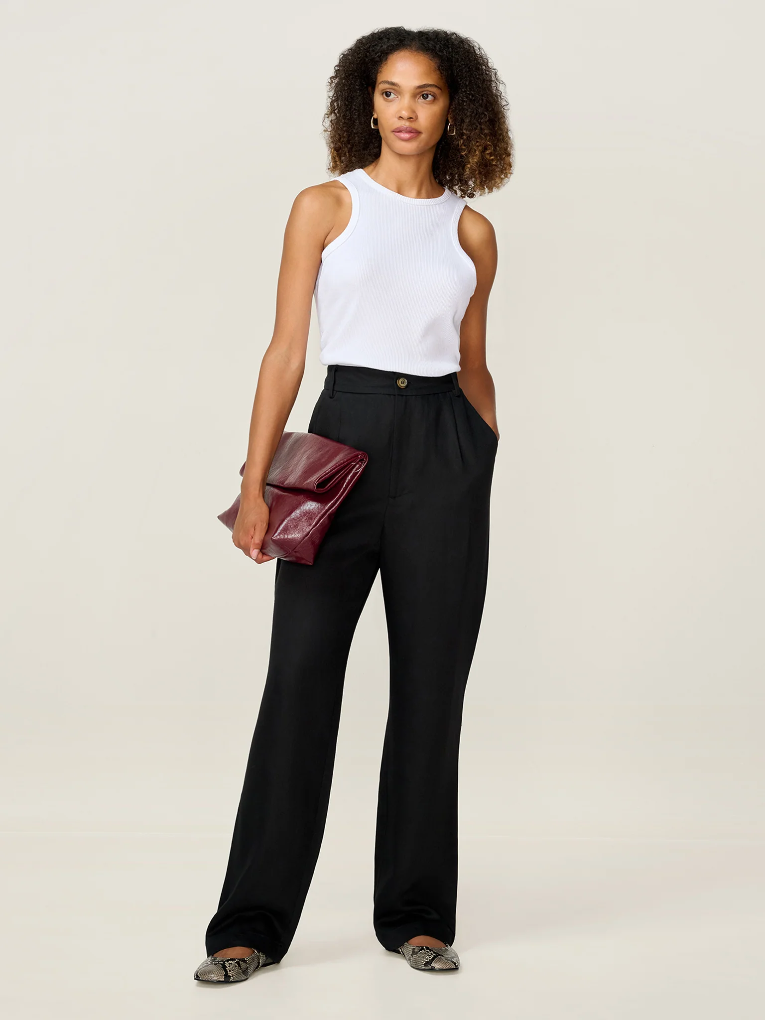 Cinnamon Trouser in Black - Image 3