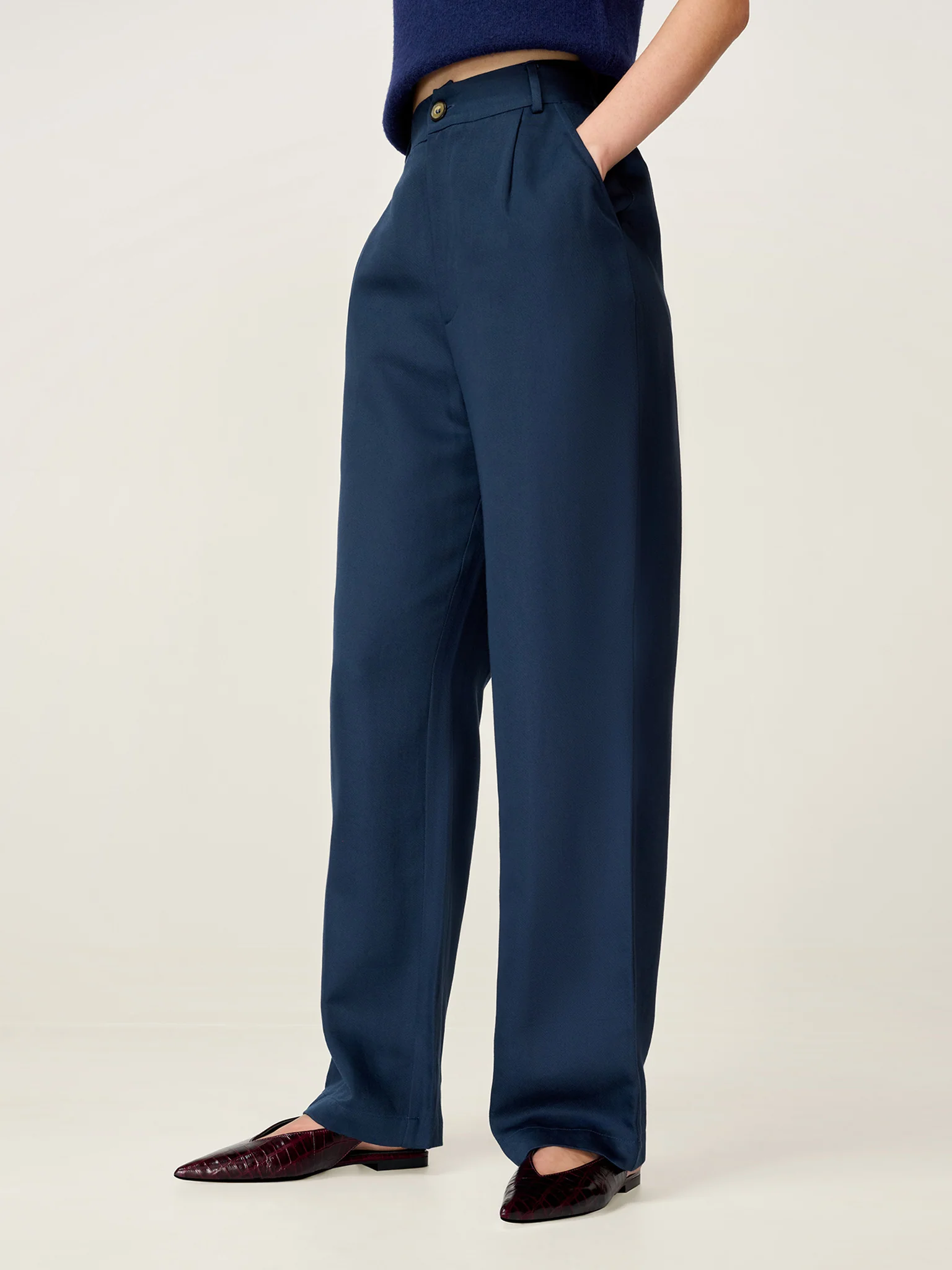 Cinnamon Trouser in Navy - Image 3