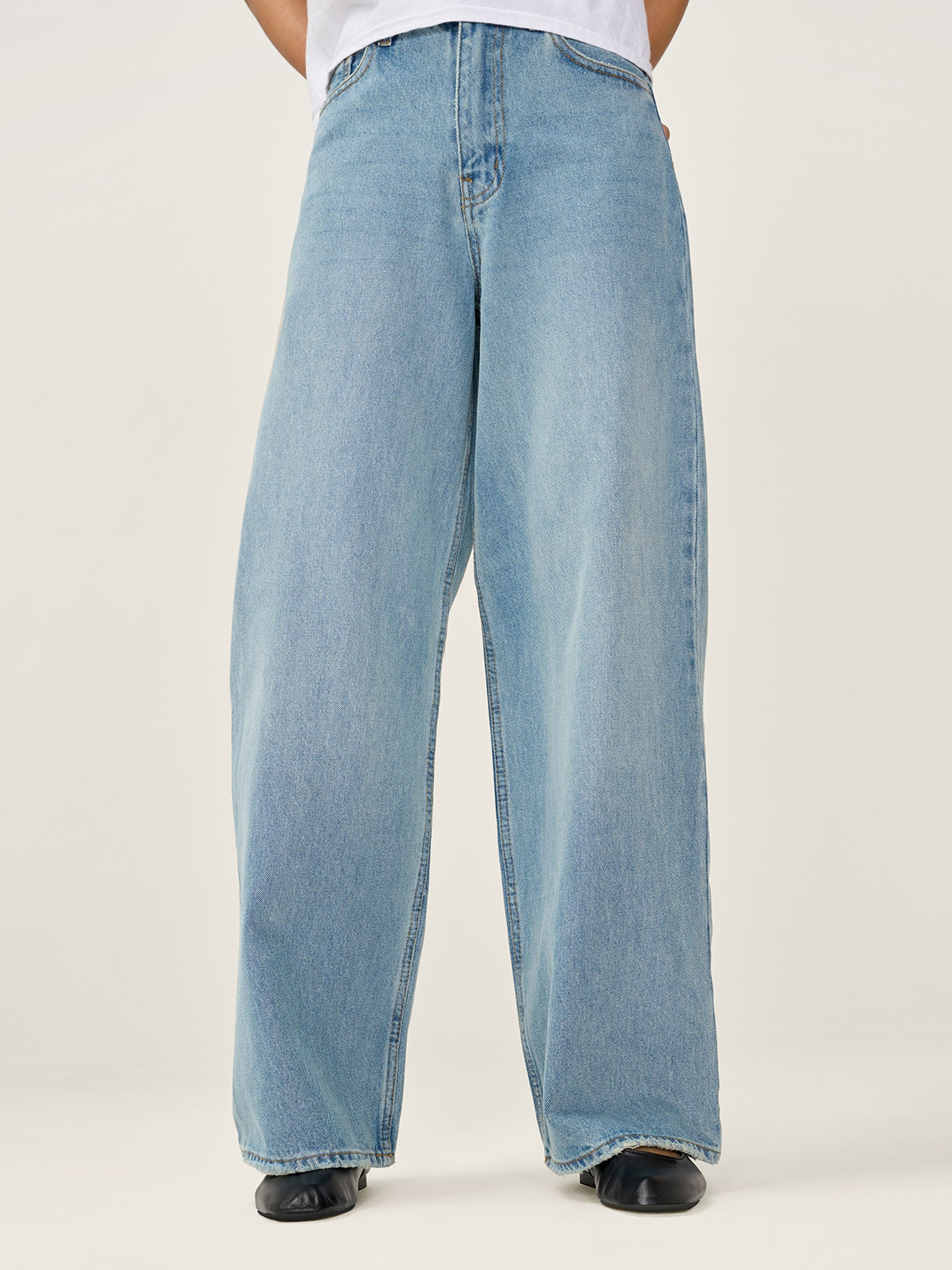 Connie Wide Jean in Light Wash - Image 2