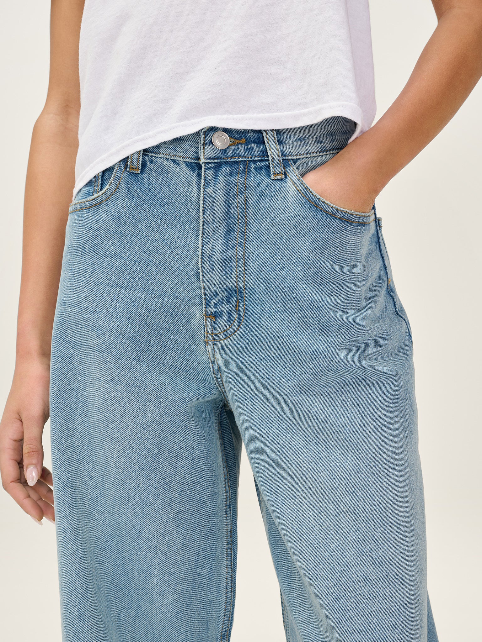 Connie Wide Jean in Light Wash - Image 4