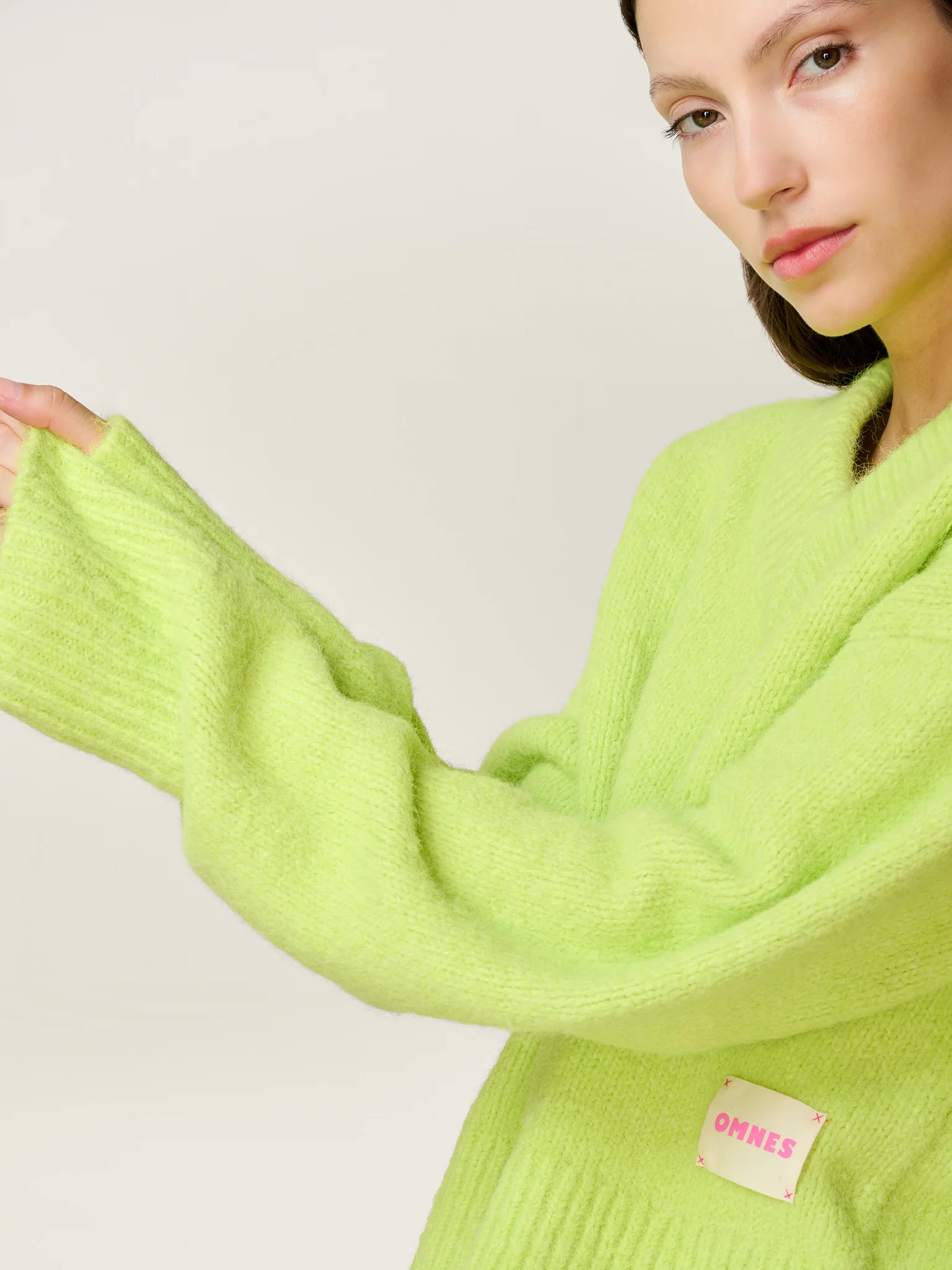 STUDIO OMNES Daria Jumper in Green - Image 4
