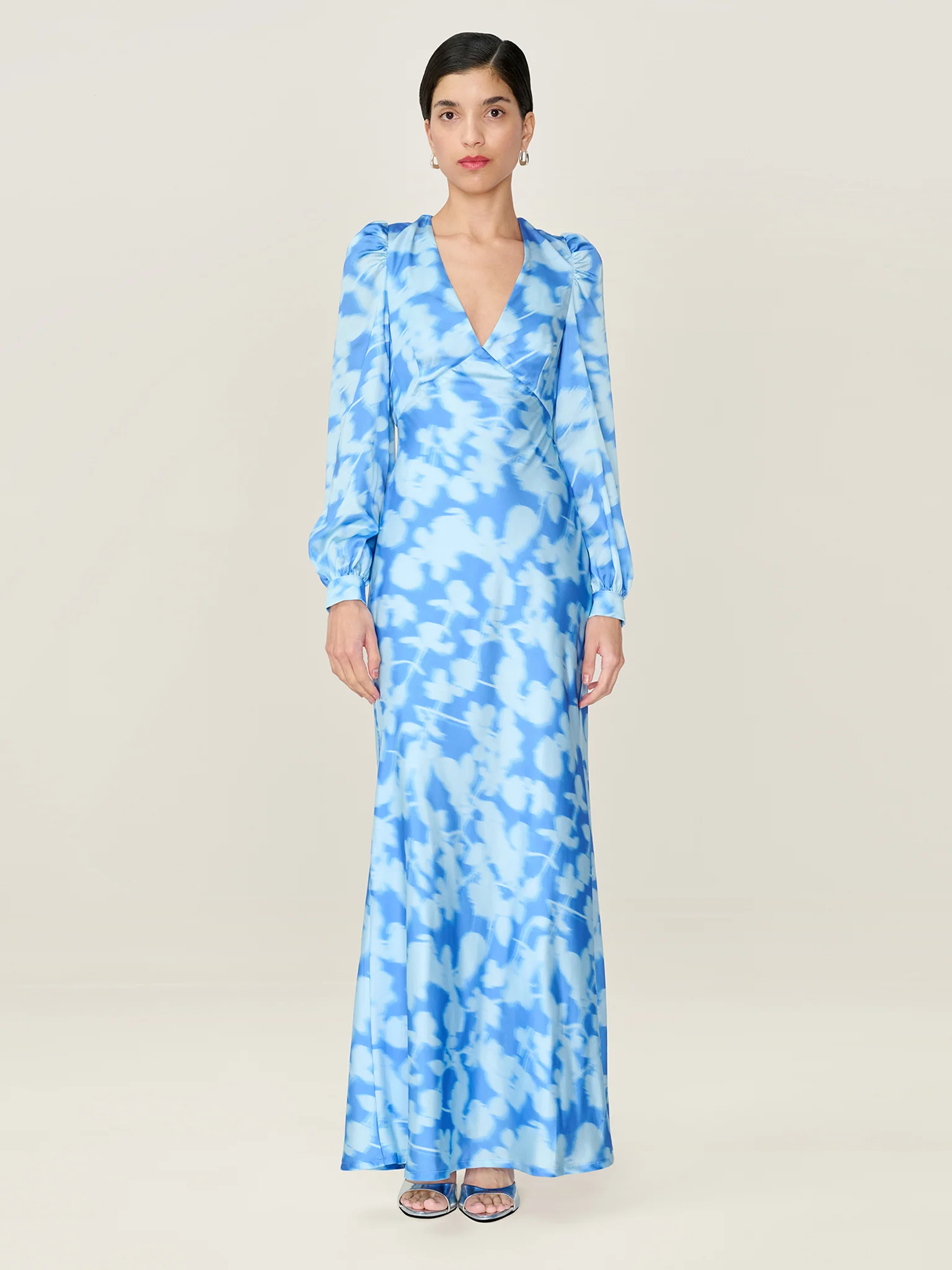 Francoise Dress in Blue Blurred Floral - Image 2