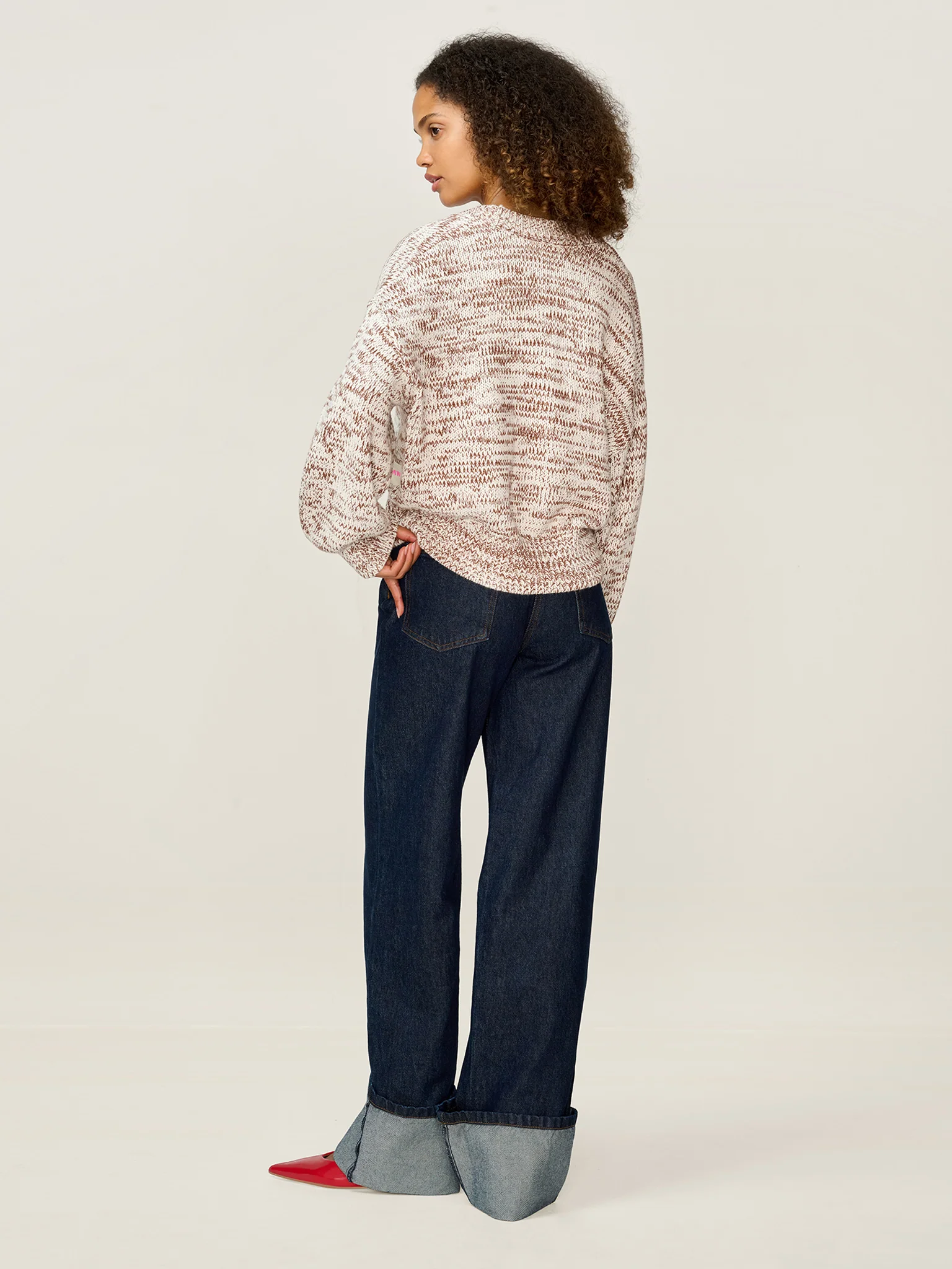 STUDIO OMNES Hopper Cardigan in Brown and Cream - Image 5