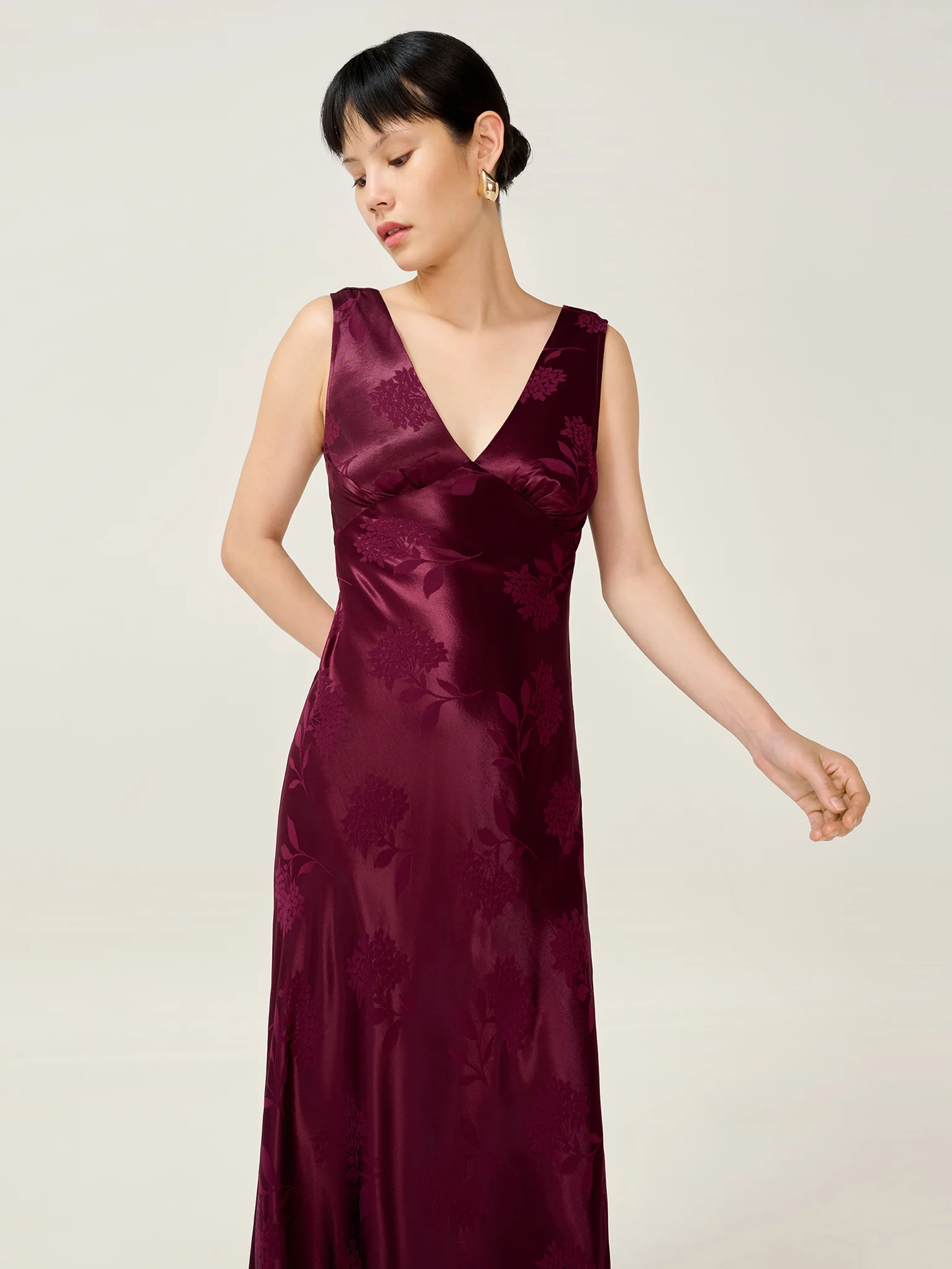 Iris Jacquard Dress in Deep Wine - Image 2