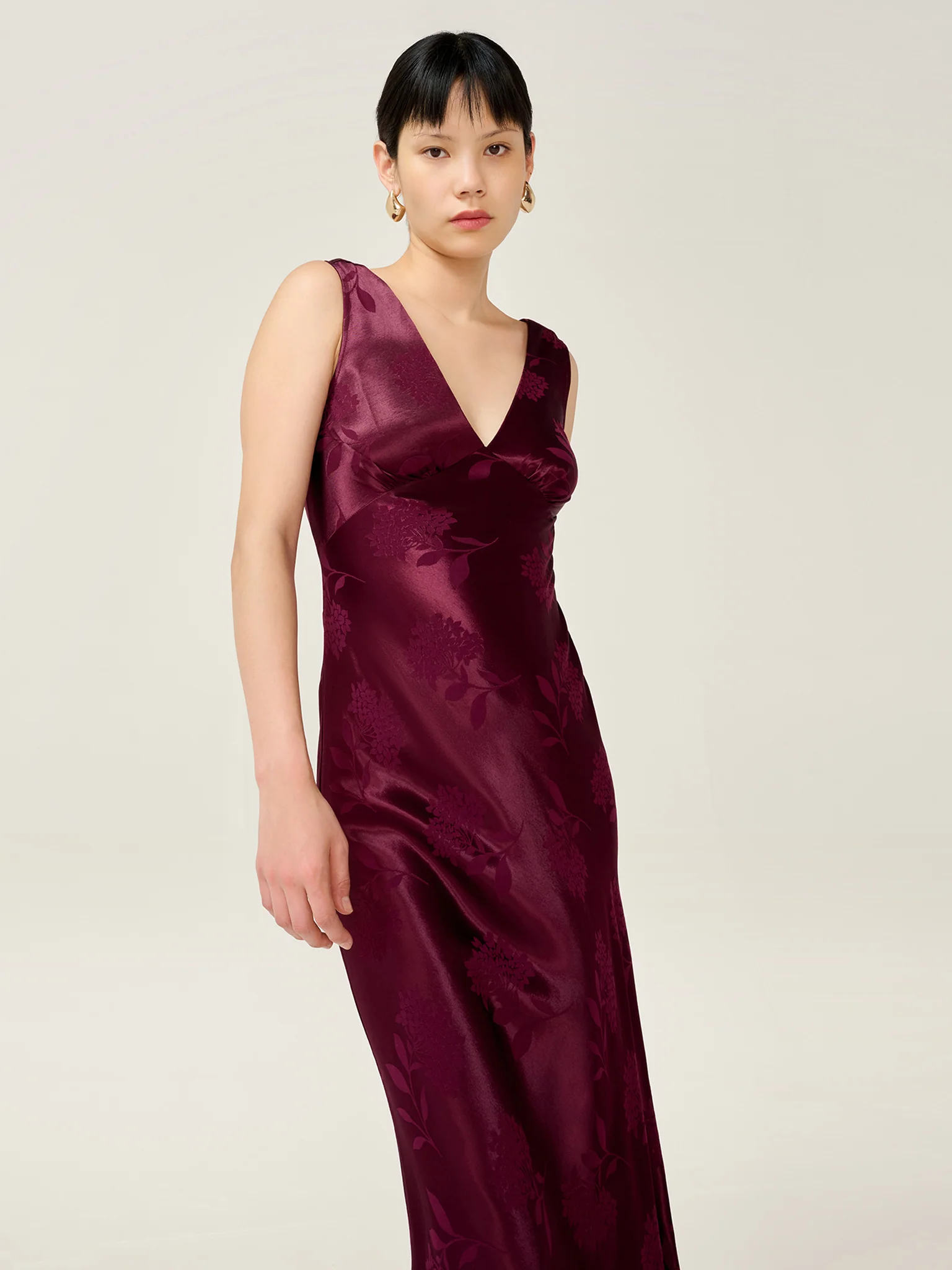 Iris Jacquard Dress in Deep Wine - Image 4