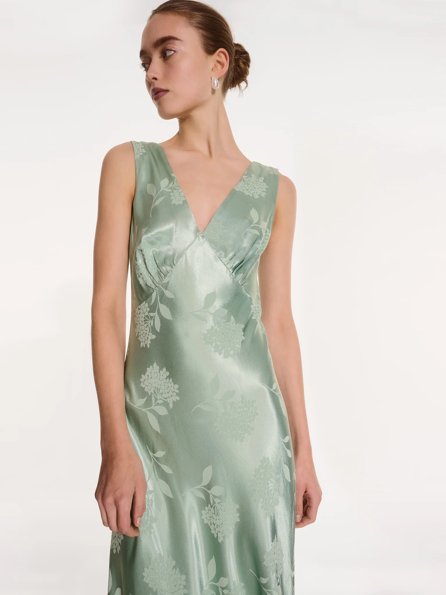 Iris Jacquard Dress in Sage - Image 4