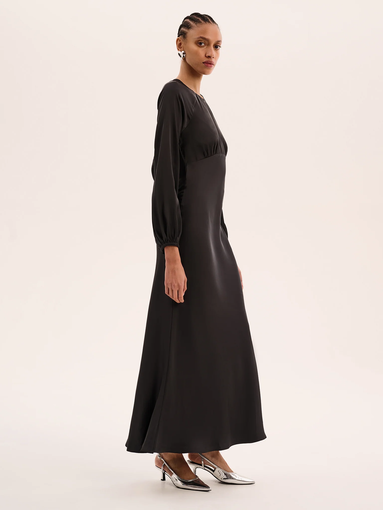 Joelle Dress in Black - Image 3