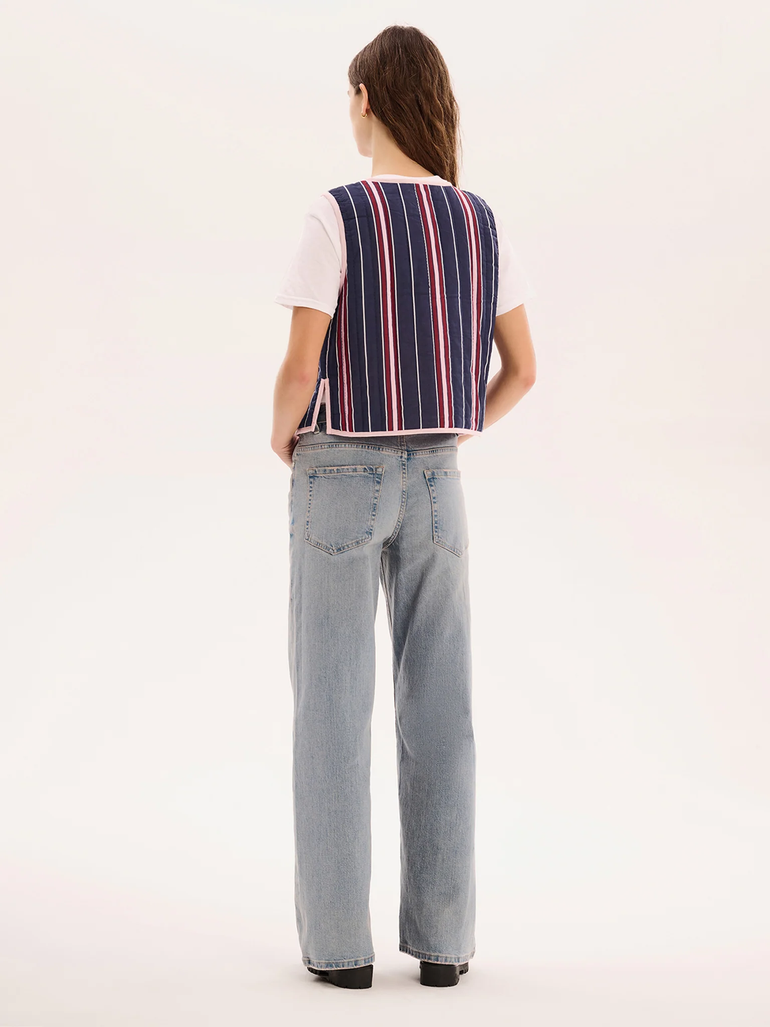 Jojo Quilted Gilet in Navy Stripe - Image 4