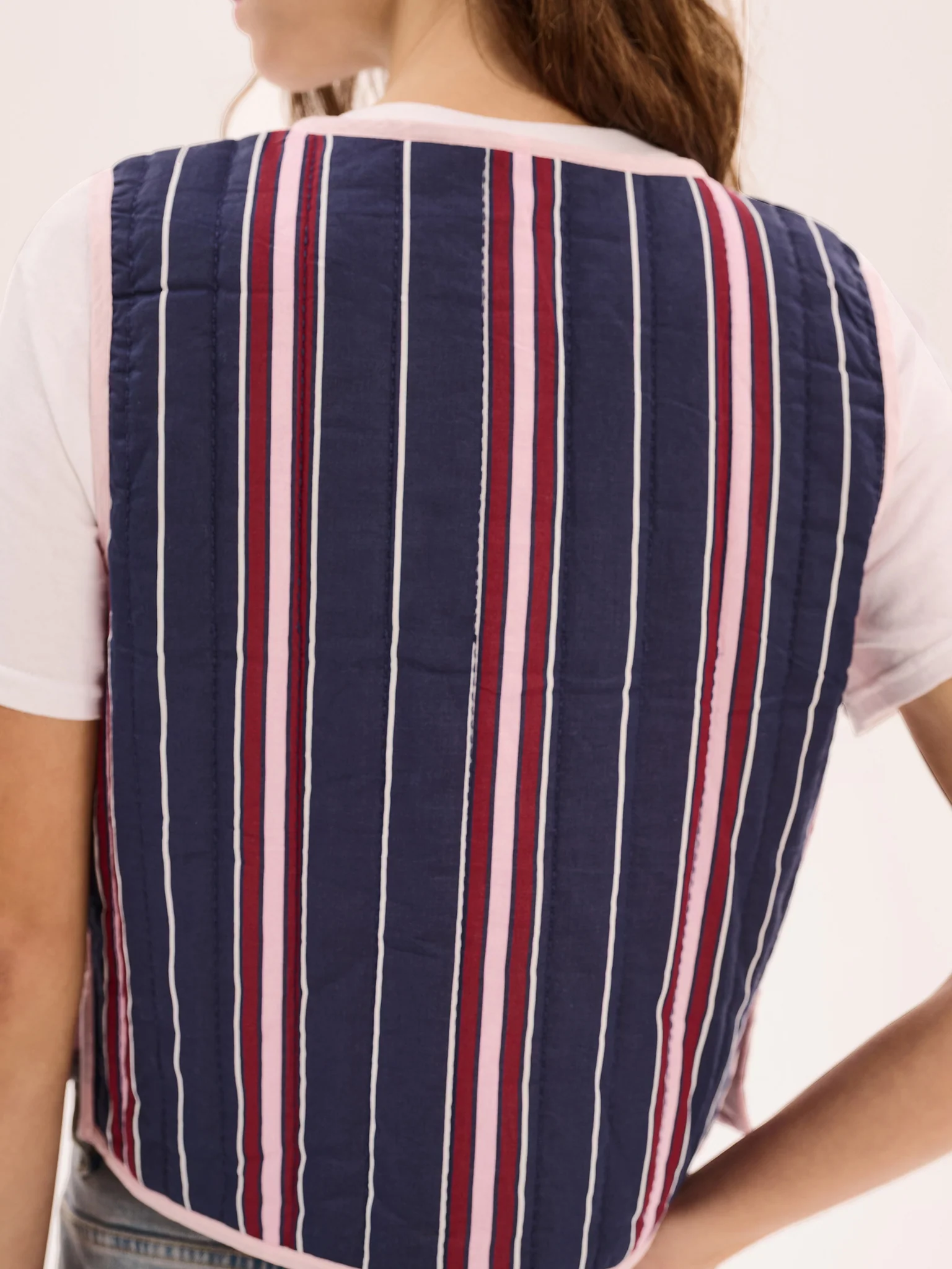 Jojo Quilted Gilet in Navy Stripe - Image 5