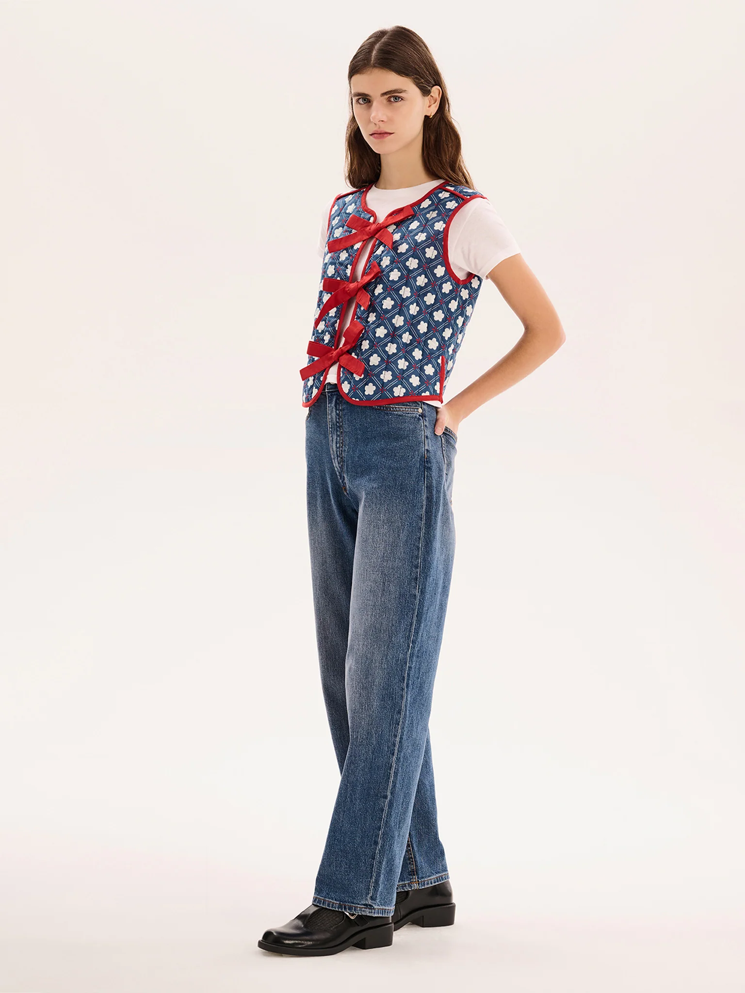 Jojo Quilted Gilet in Floral Check - Image 2