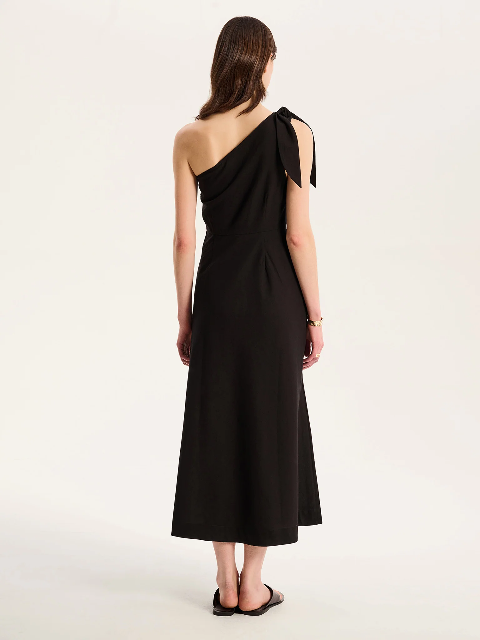 Junaya Dress in Black - Image 3