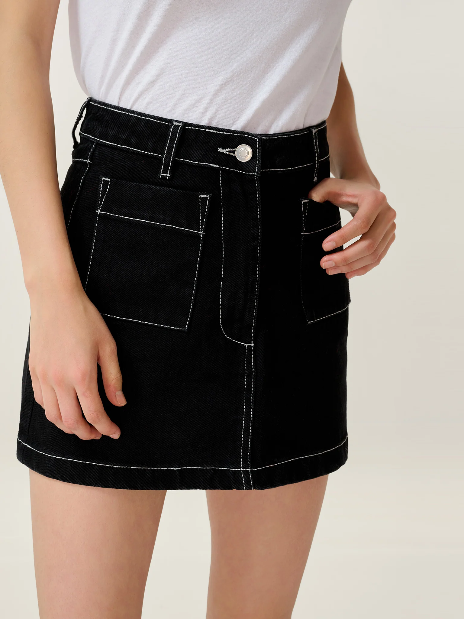 Keyes Skirt in Black - Image 9