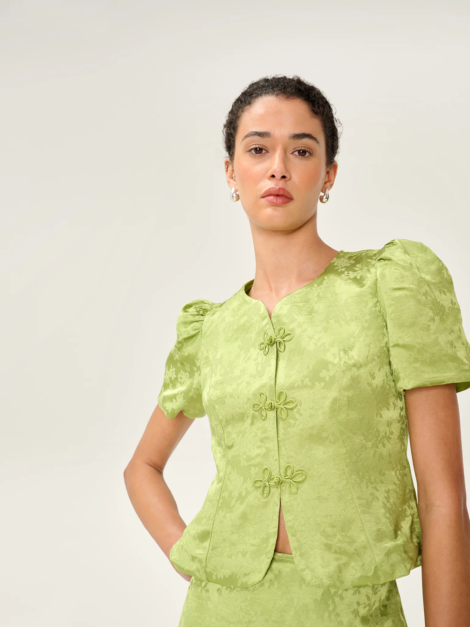 Lorelai Blouse in Lima Bean - Image 4