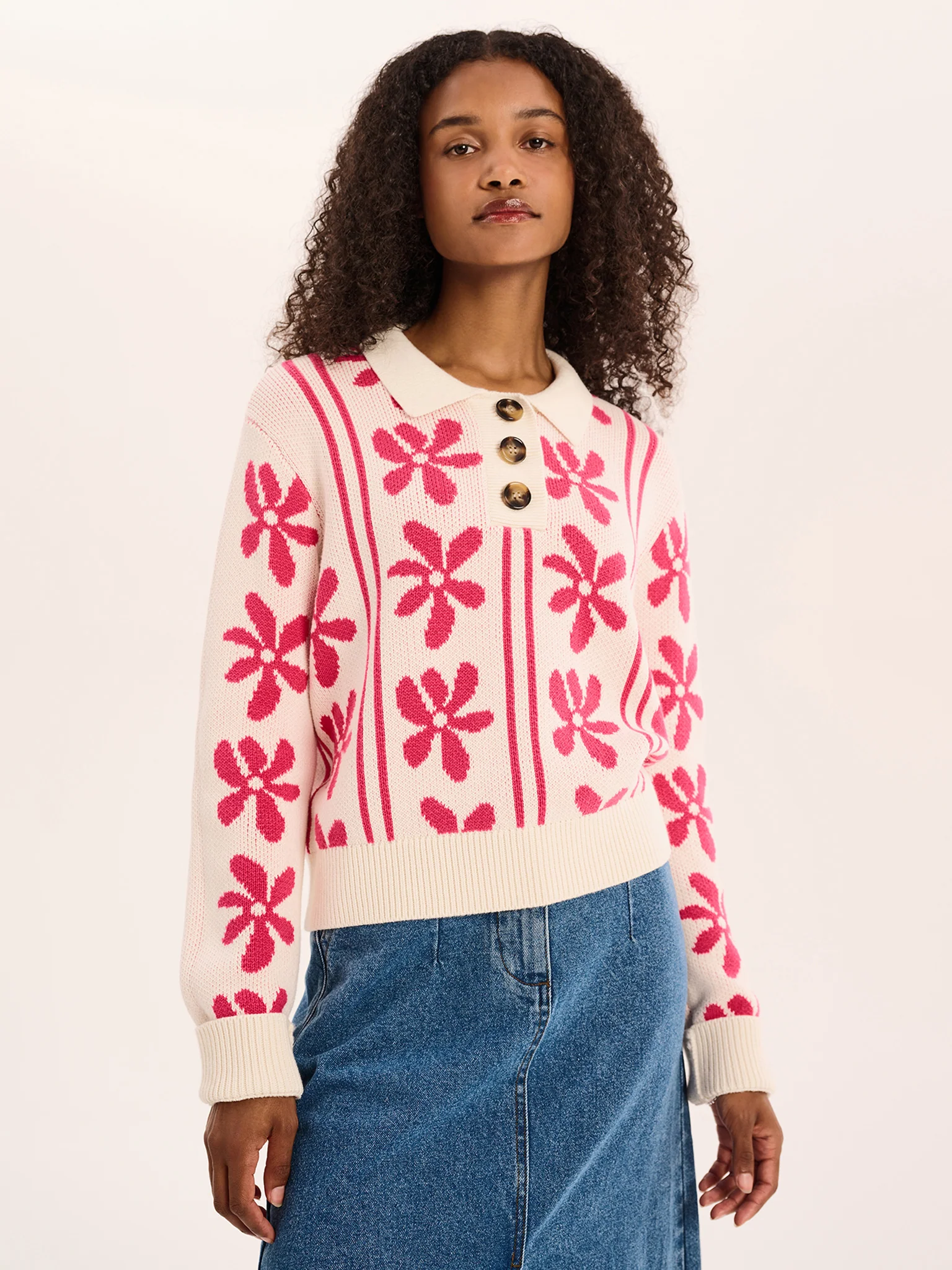 Loren Floral Cotton Jumper in Cream - Image 4