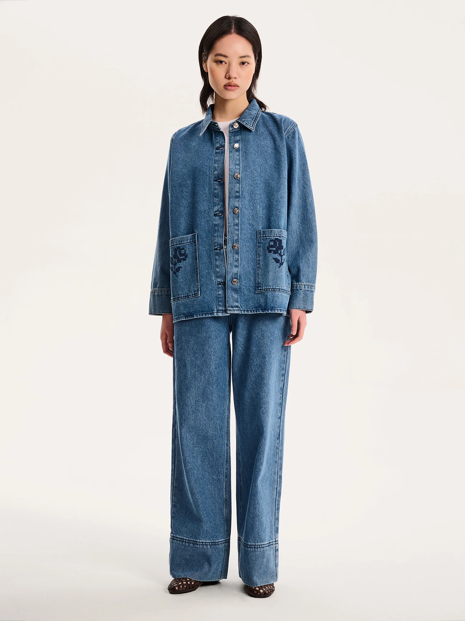 Magnus Embroidered Jacket in Mid Wash - Image 2