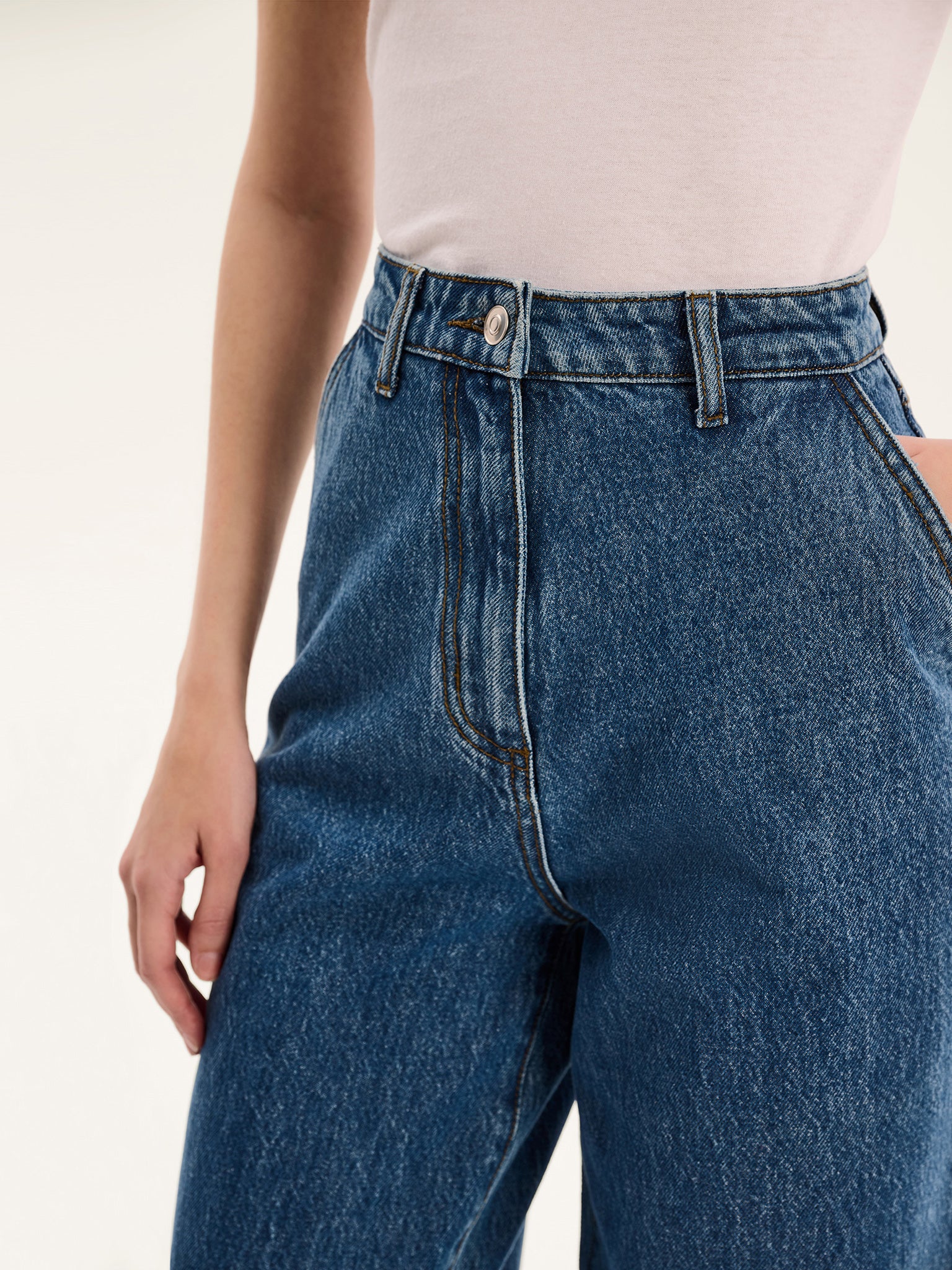 Marlo Jean Mid Wash - Image 3