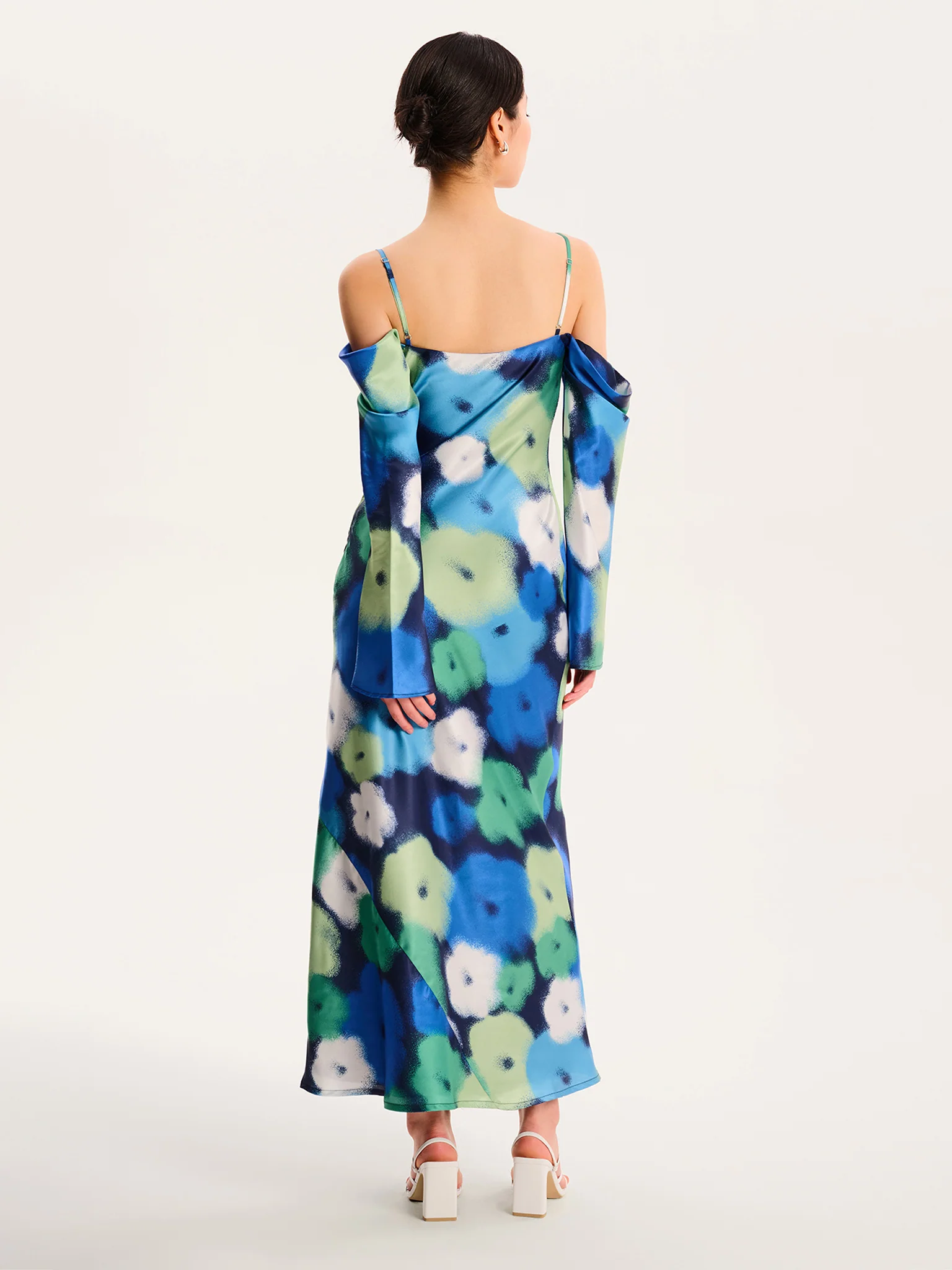 Munique Dress in Spray Floral - Image 4