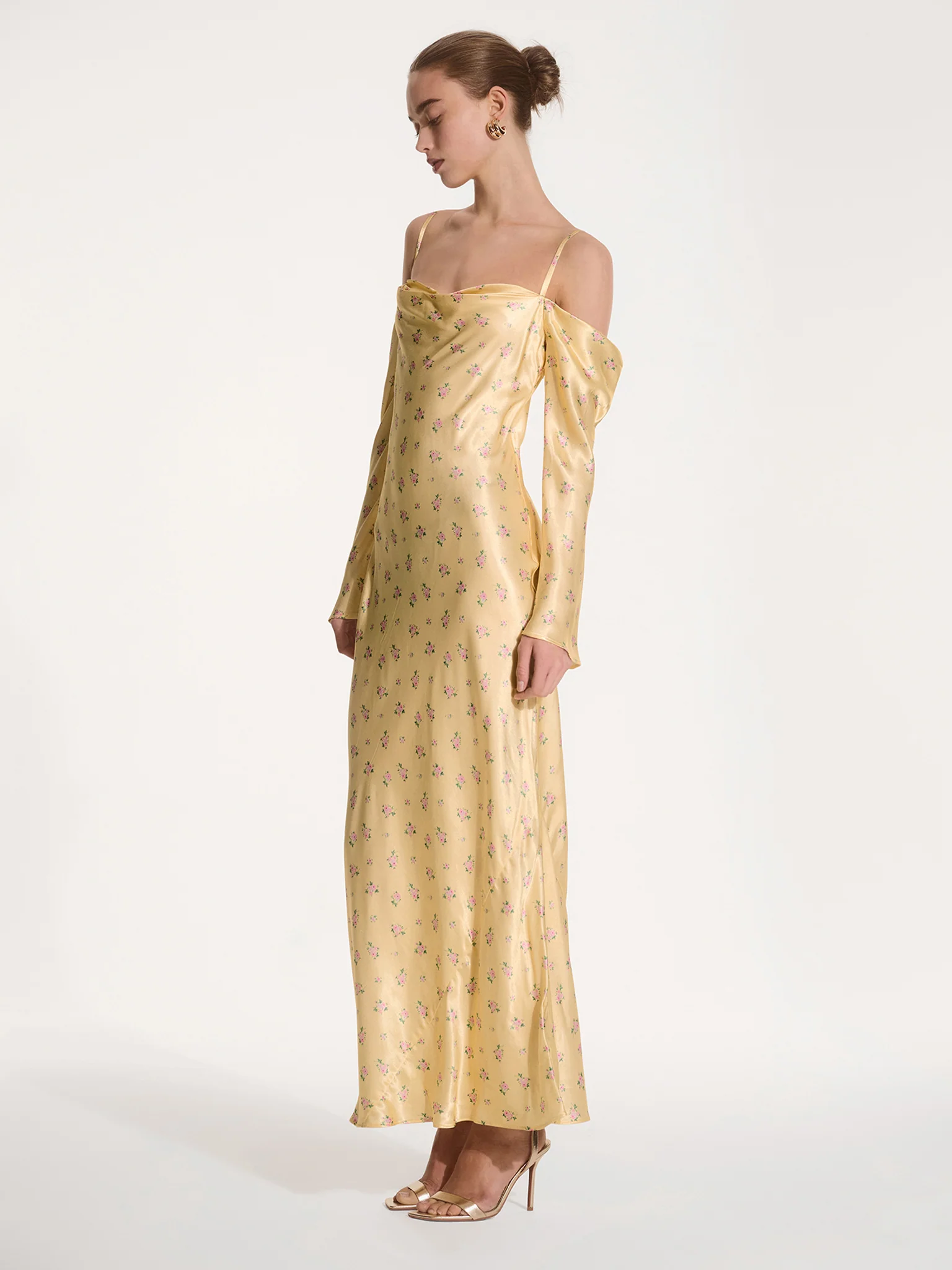 Munique Floral Dress in Vintage Yellow - Image 2
