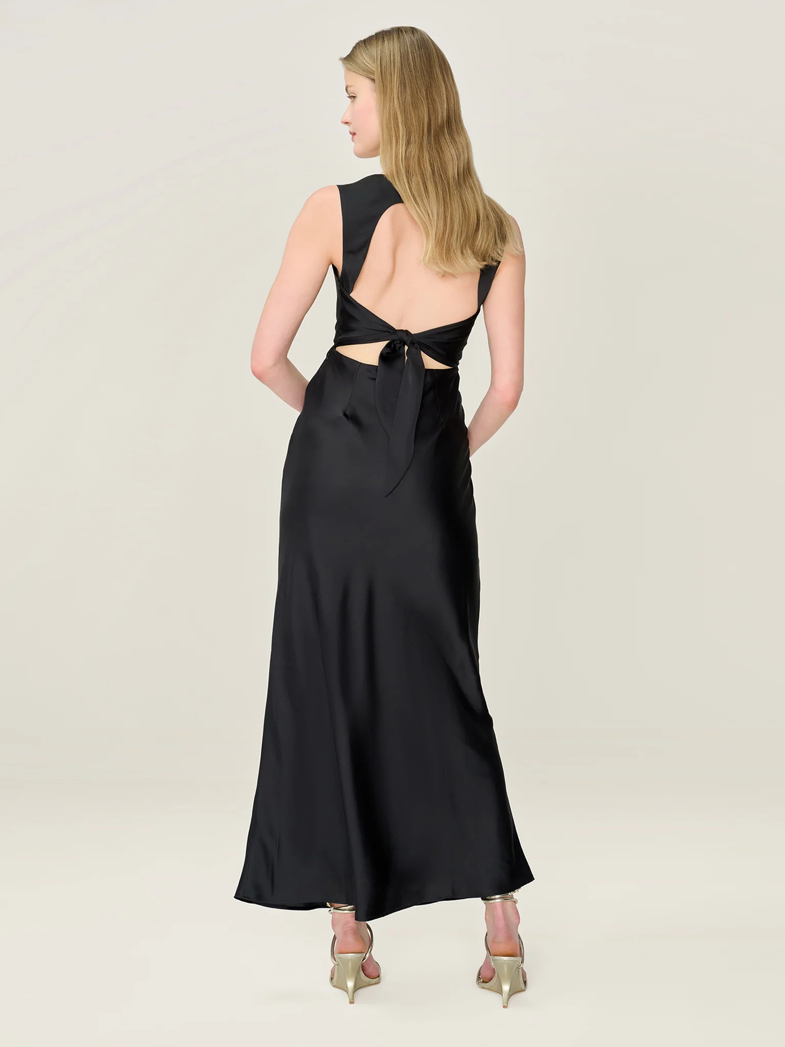 Nova Dress in Black - Image 3