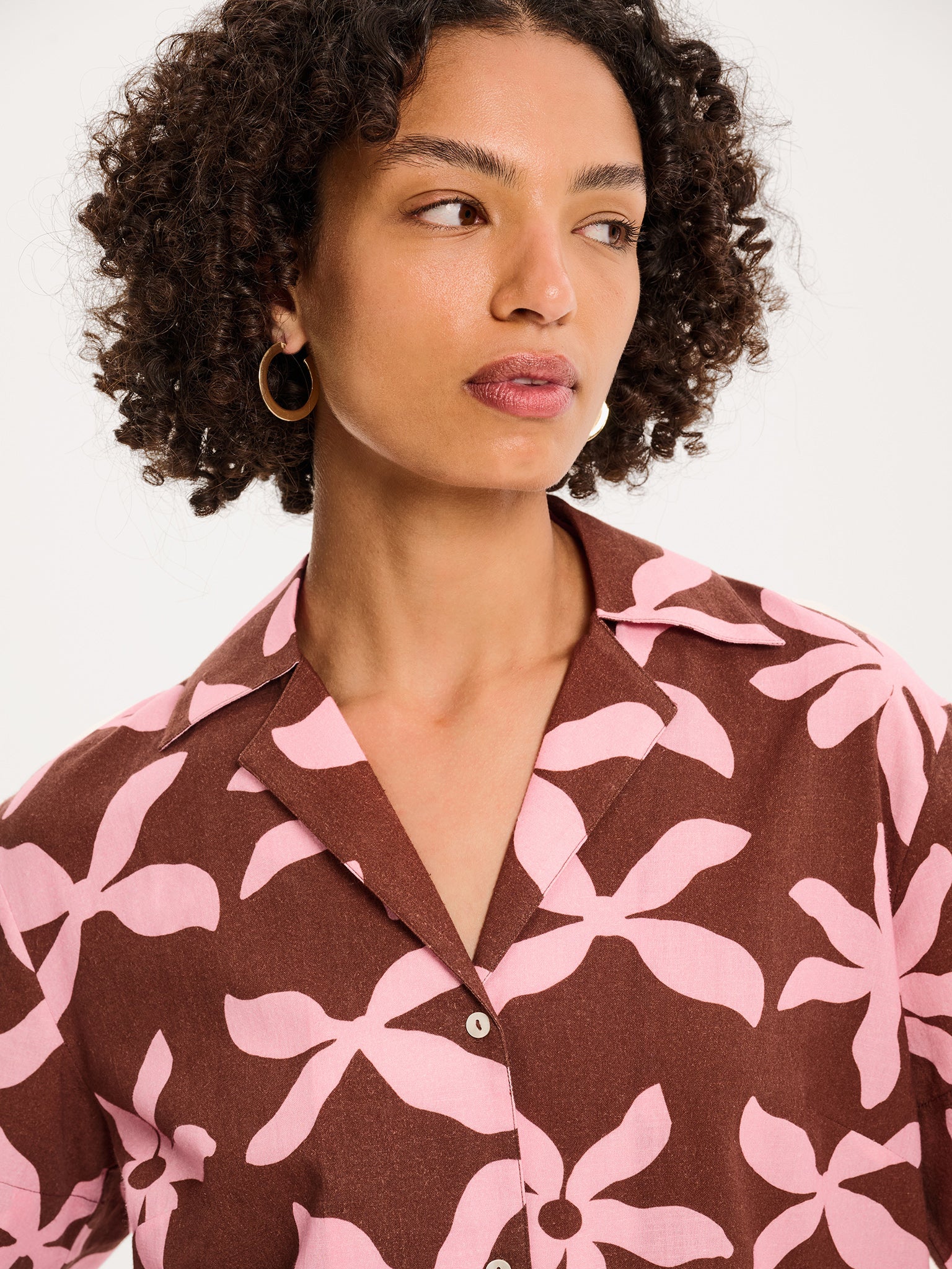Oaklyn Shirt in Pink and Chocolate Floral Print - Image 4