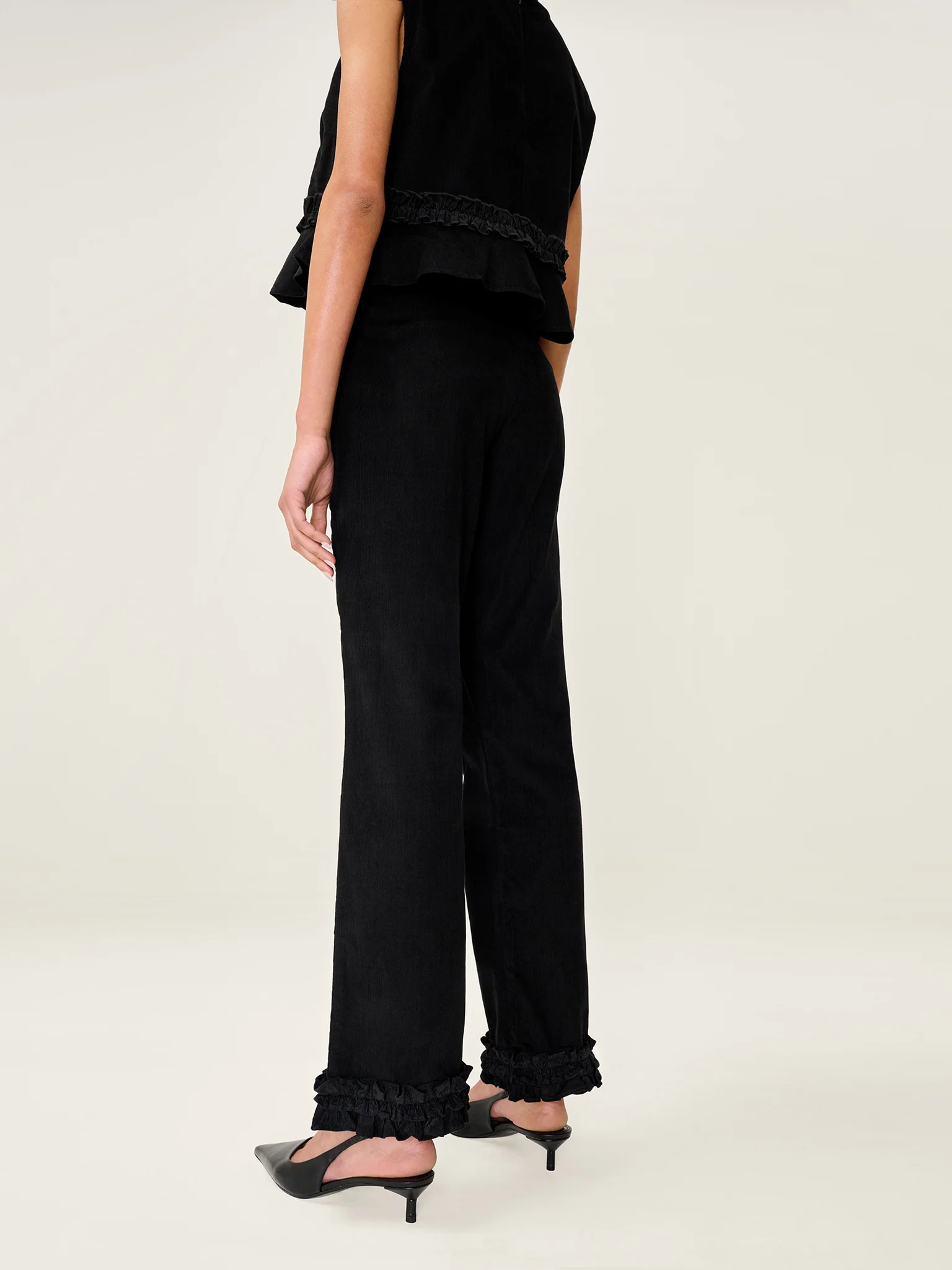 Olin Trouser in Black - Image 4