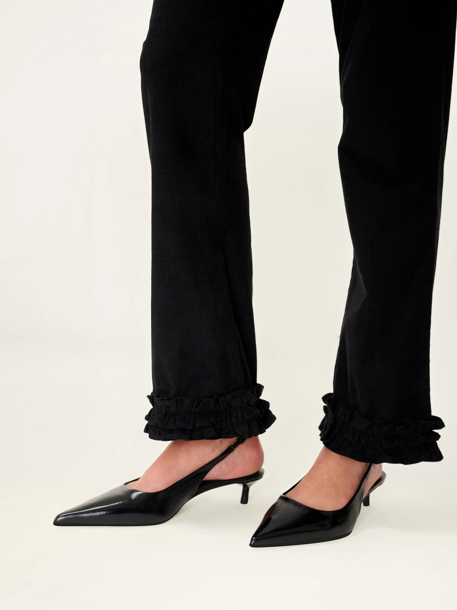 Olin Trouser in Black - Image 6