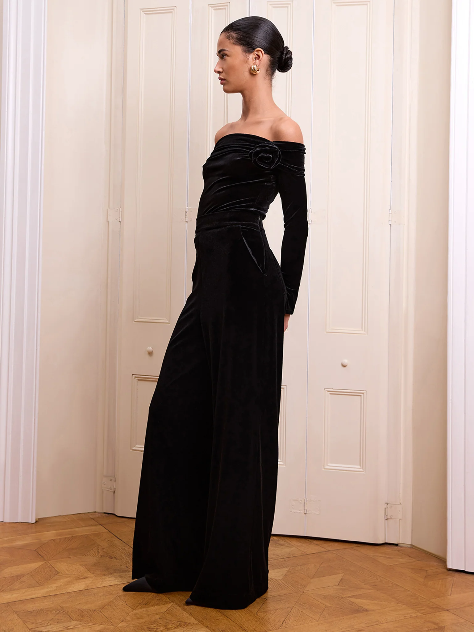 Paris Velvet Top in Black - Image 4