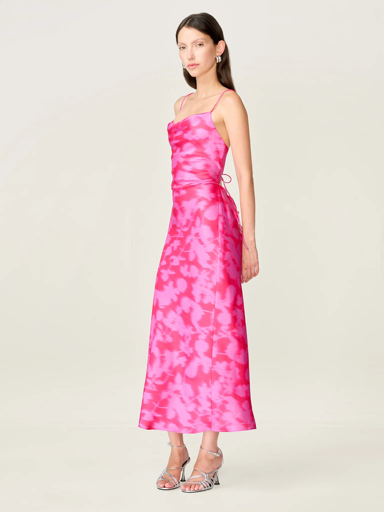 Riviera Midi Dress in Blurred Floral Magenta - Image 3