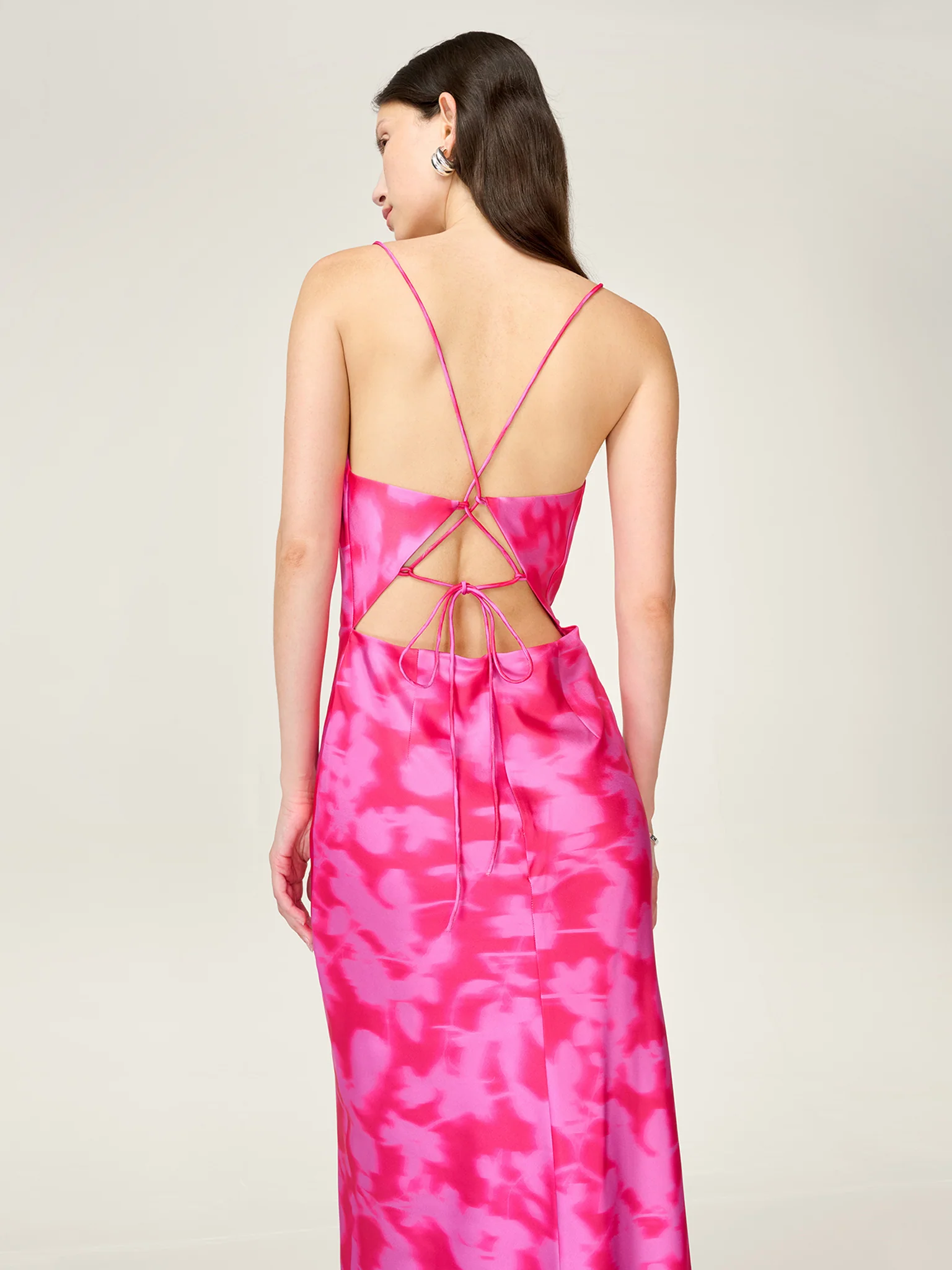 Riviera Midi Dress in Blurred Floral Magenta - Image 4