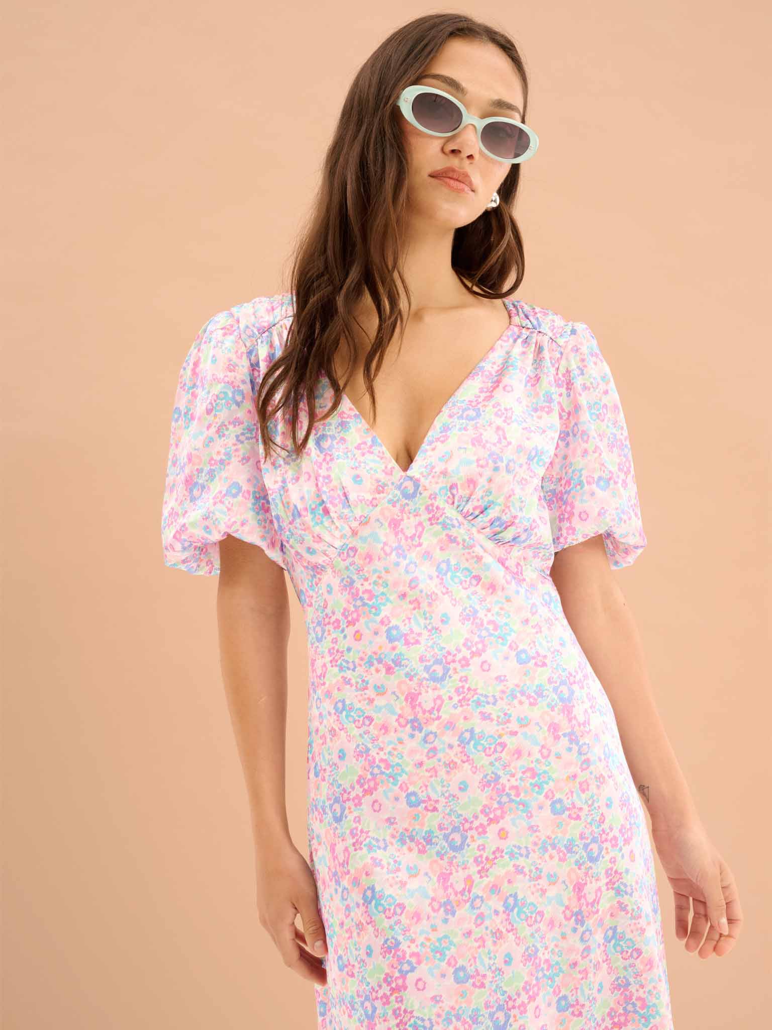 Rosie Ruched Puff Sleeve Dress in Sketched Floral Print - Image 4