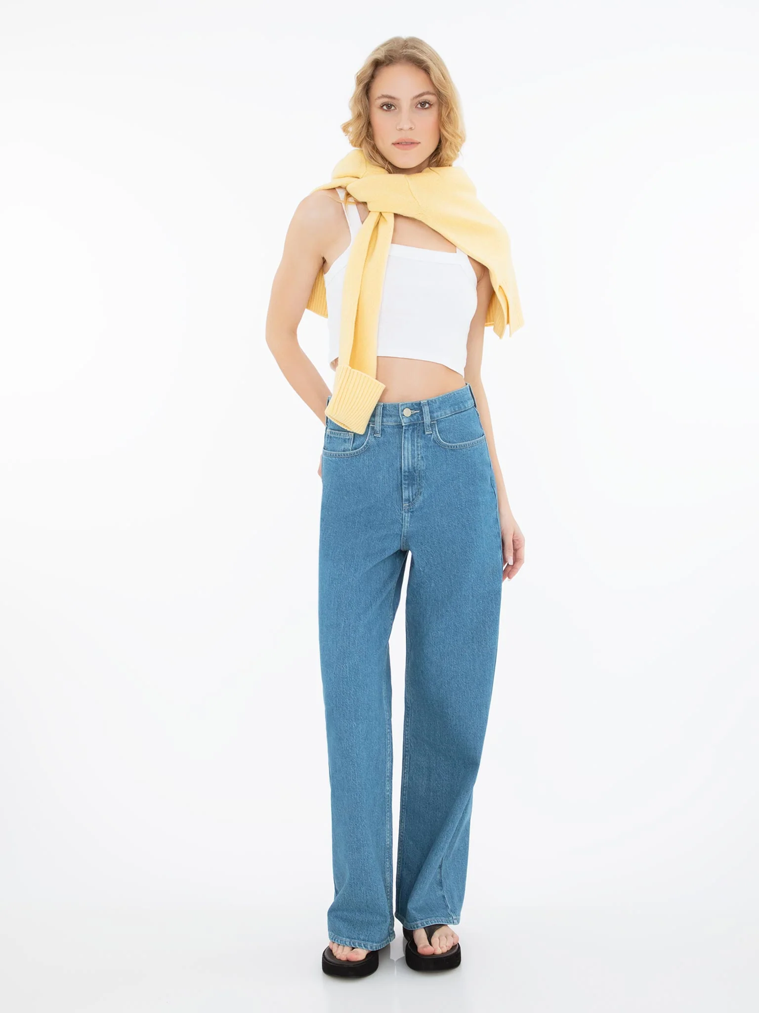 Rowan Cropped Top in White - Image 4