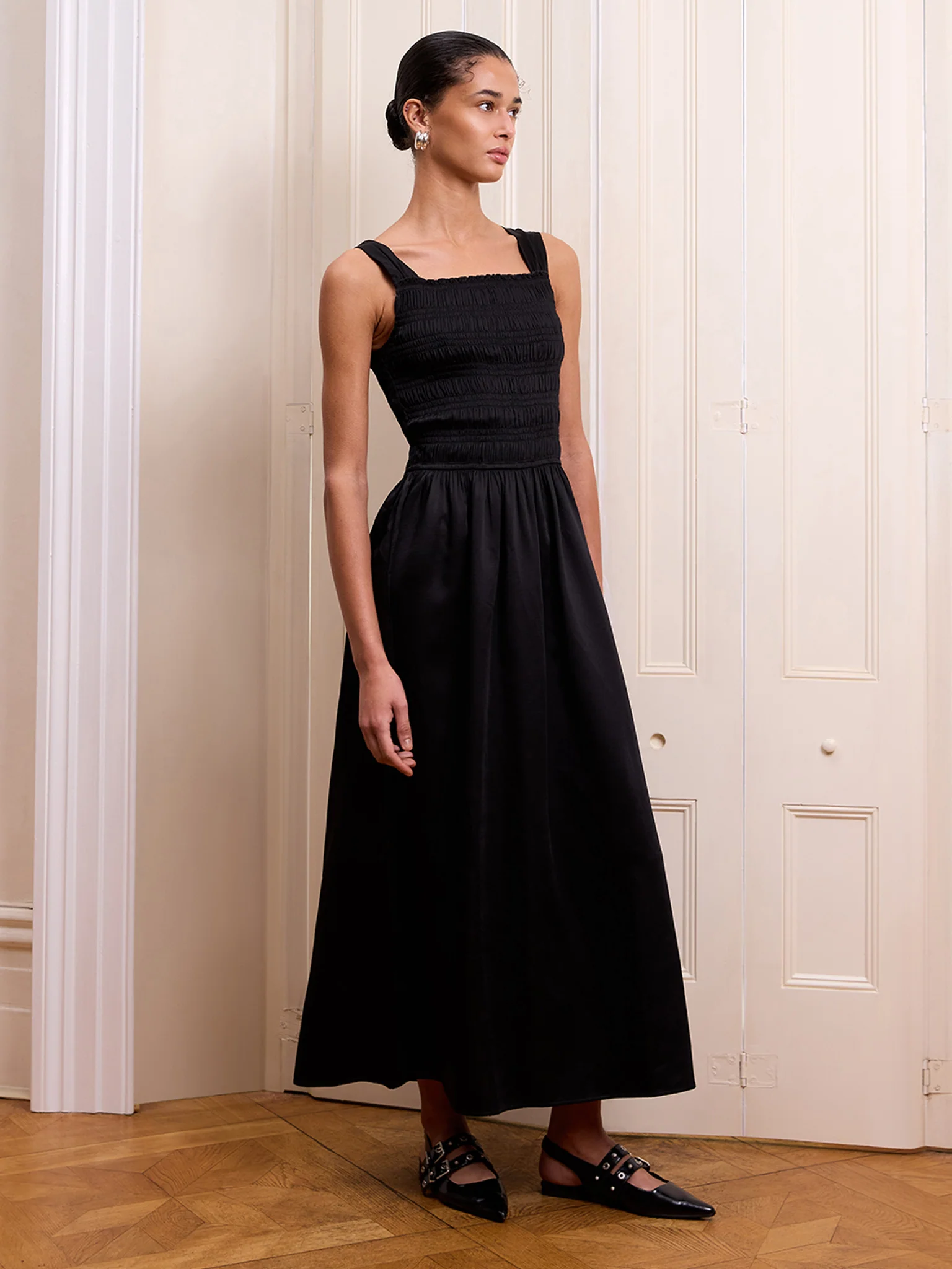 Storm Dress in Black - Image 2