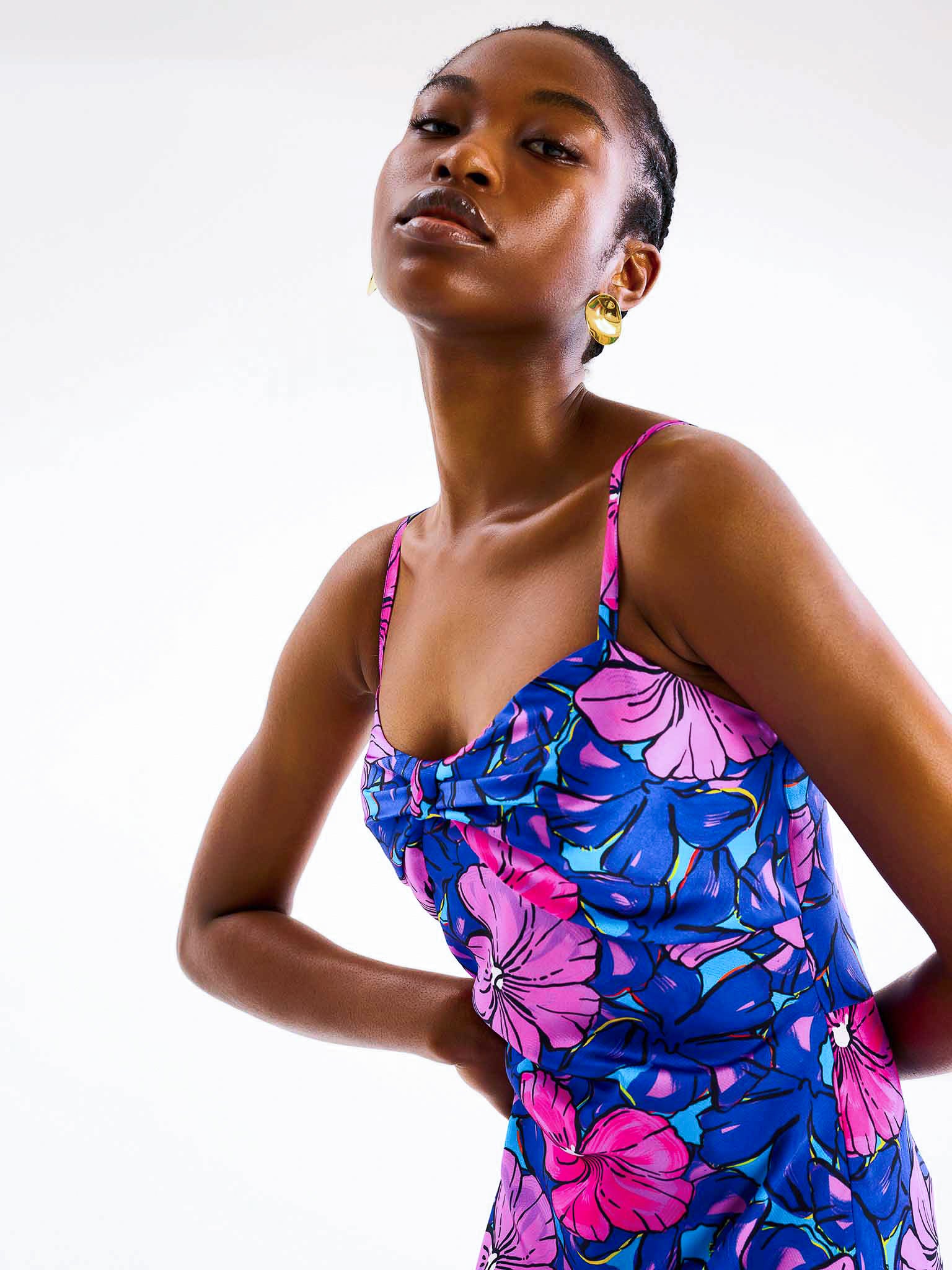 Wanda Dress in Floral Print - Image 4