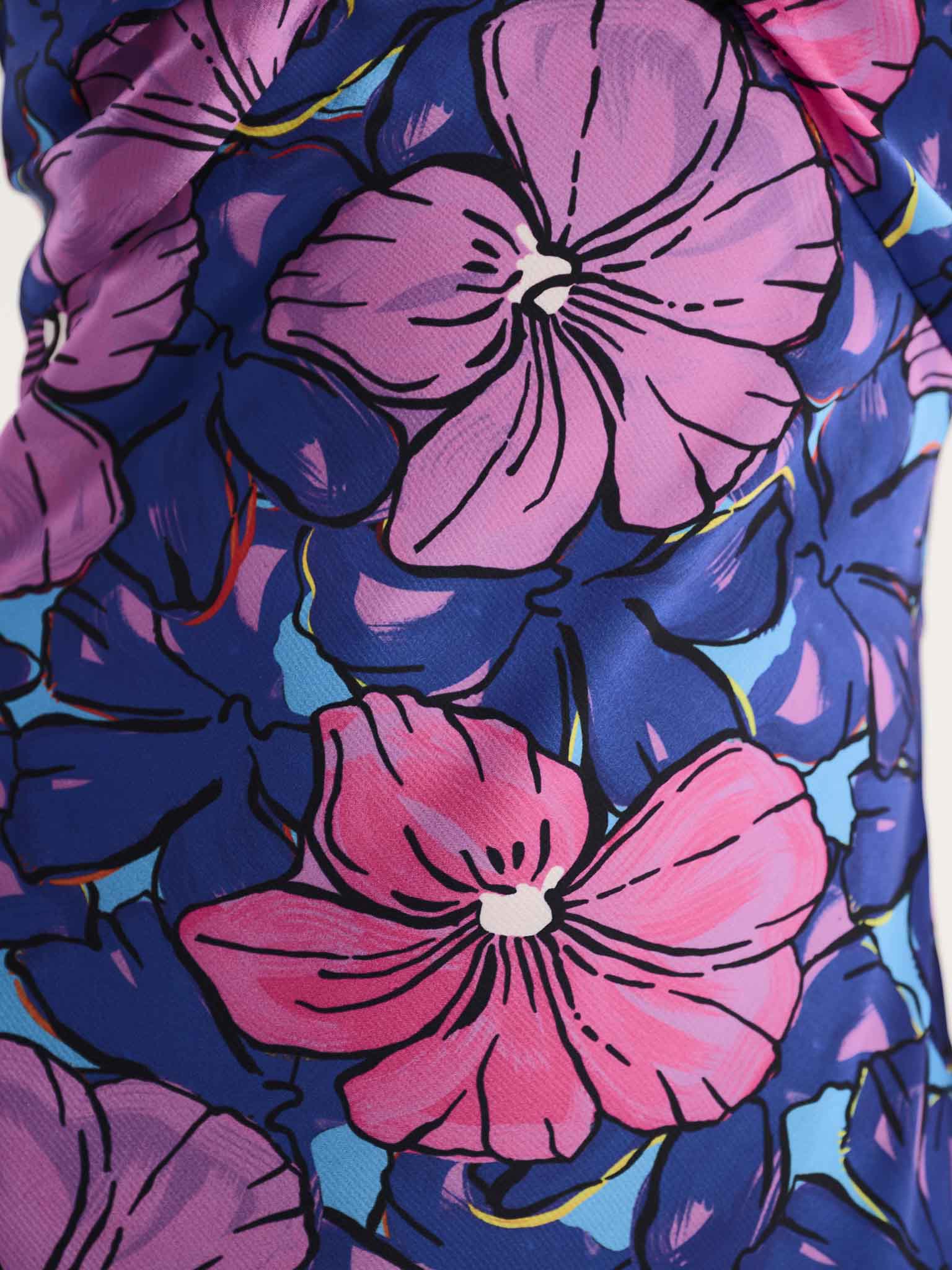 Wanda Dress in Floral Print - Image 5